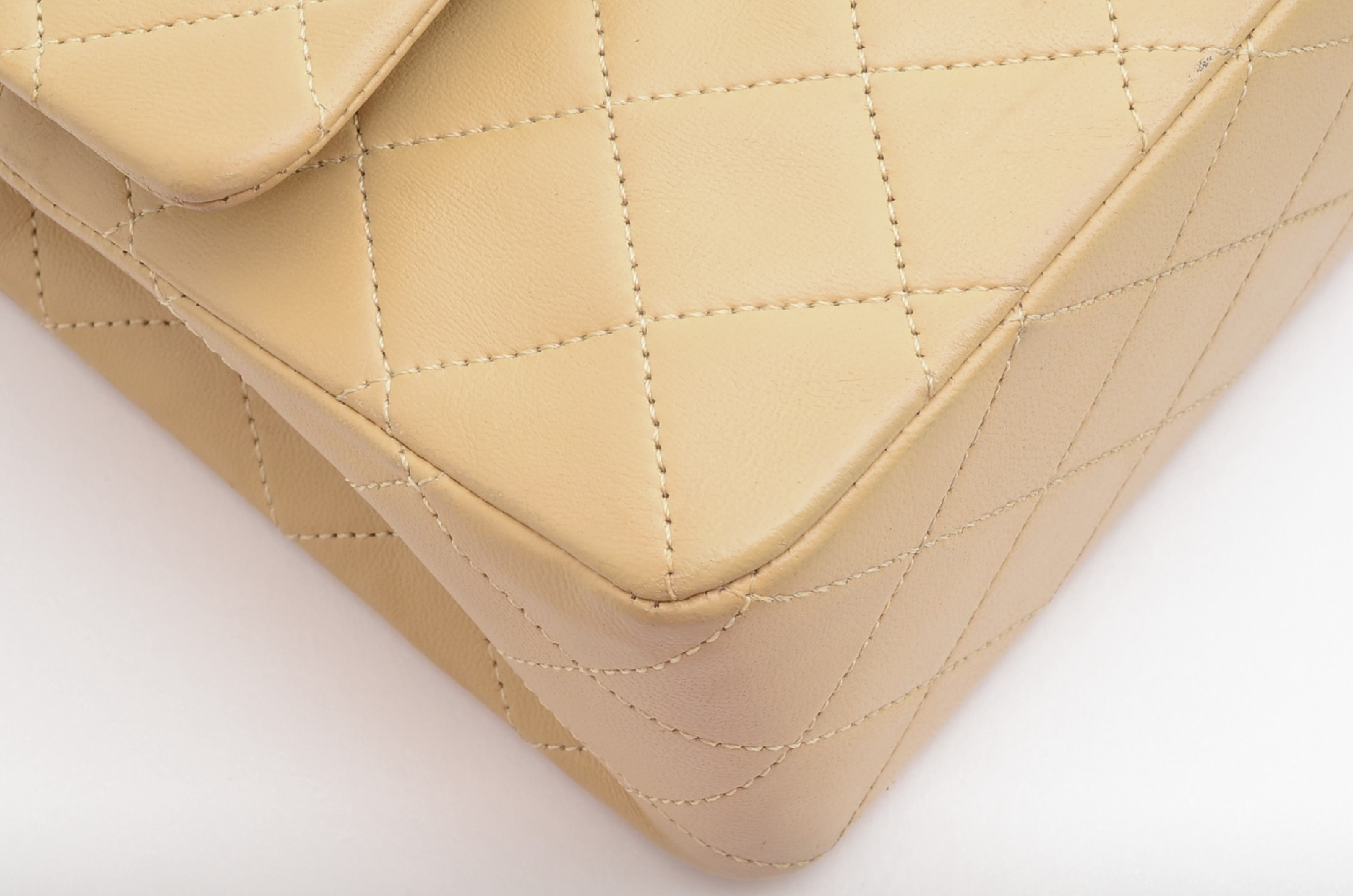 Matelassé Double Flap Chain Shoulder Bag, Beige, Seal 0 Series Shoulder Bag — view 7