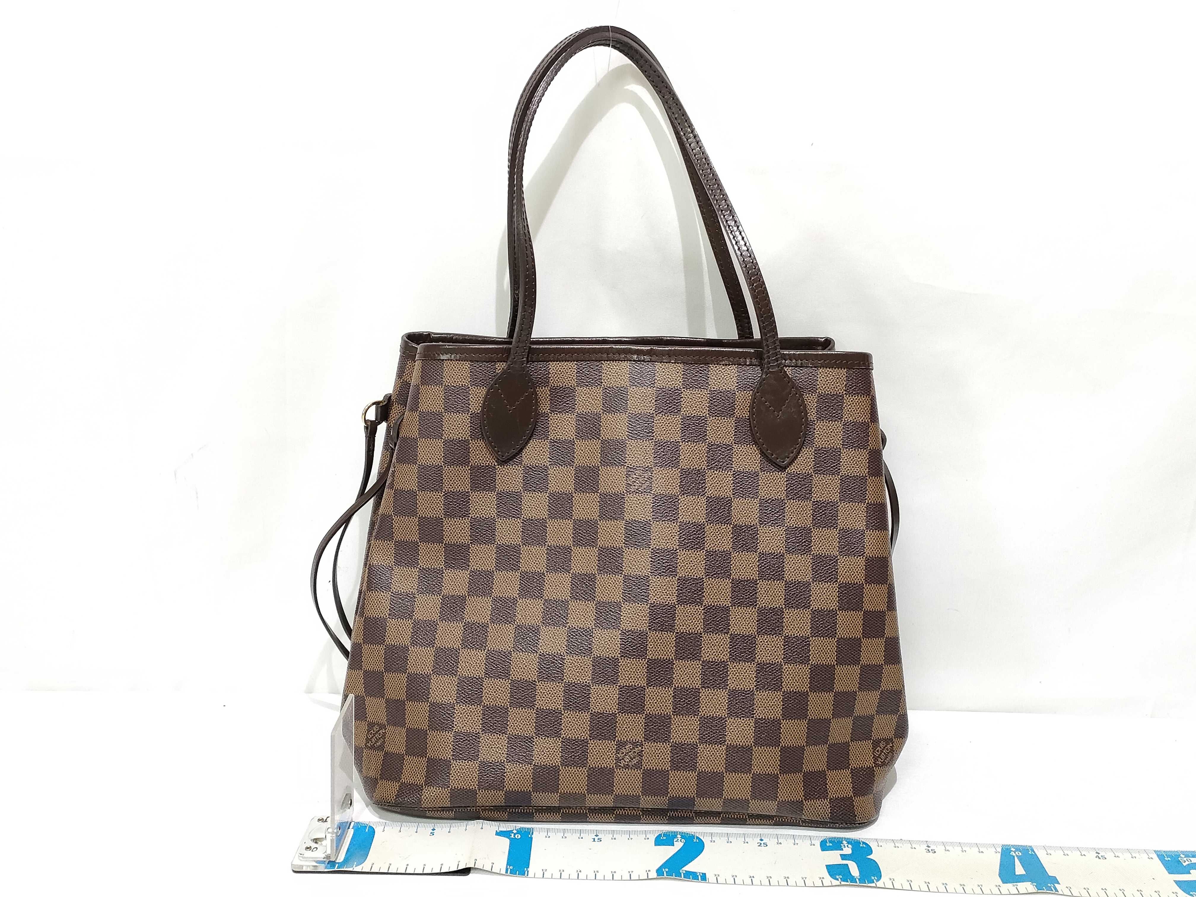 Damier Neverfull MM Tote Bag — view 2