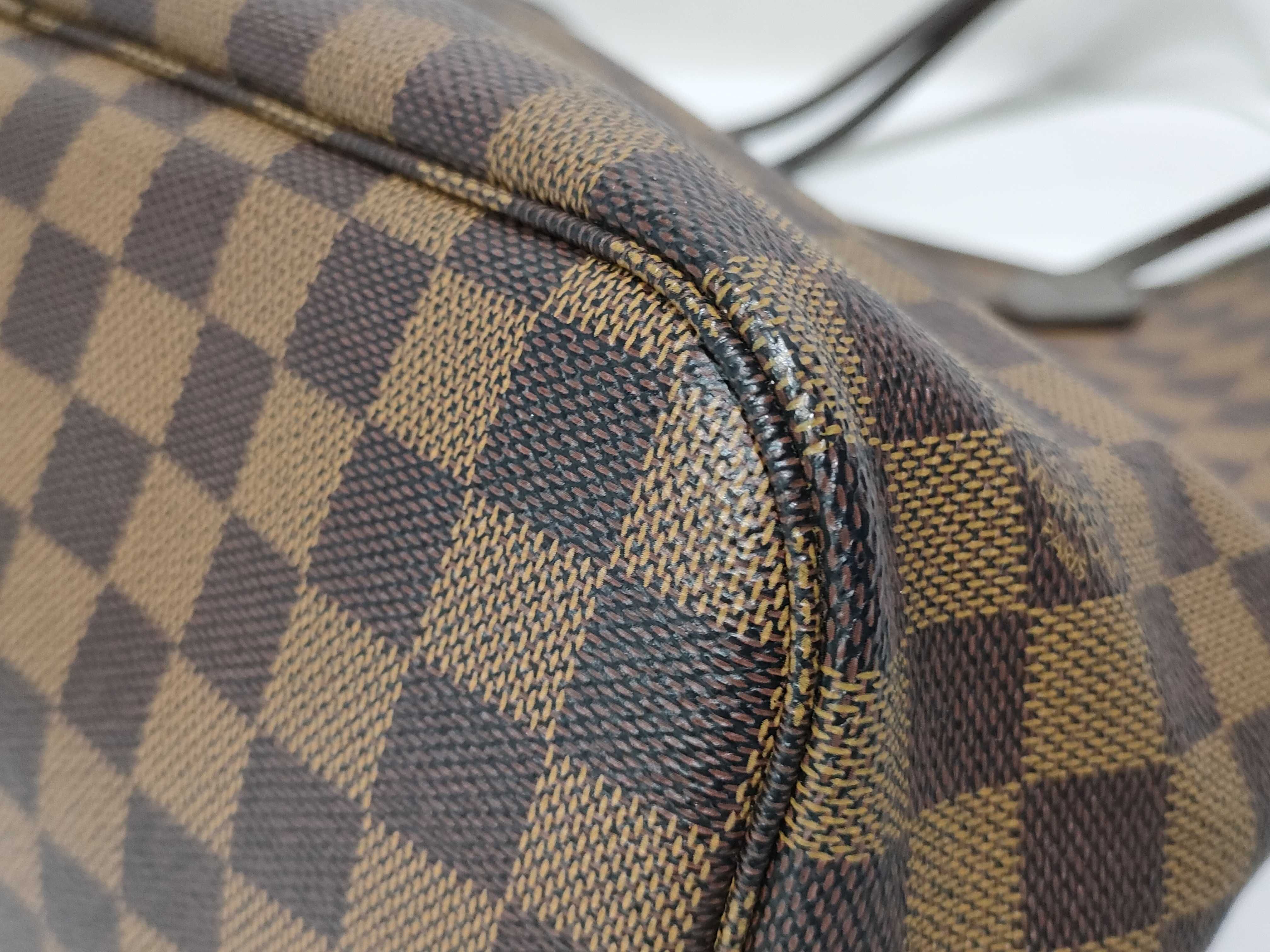 Damier Neverfull MM Tote Bag — view 6