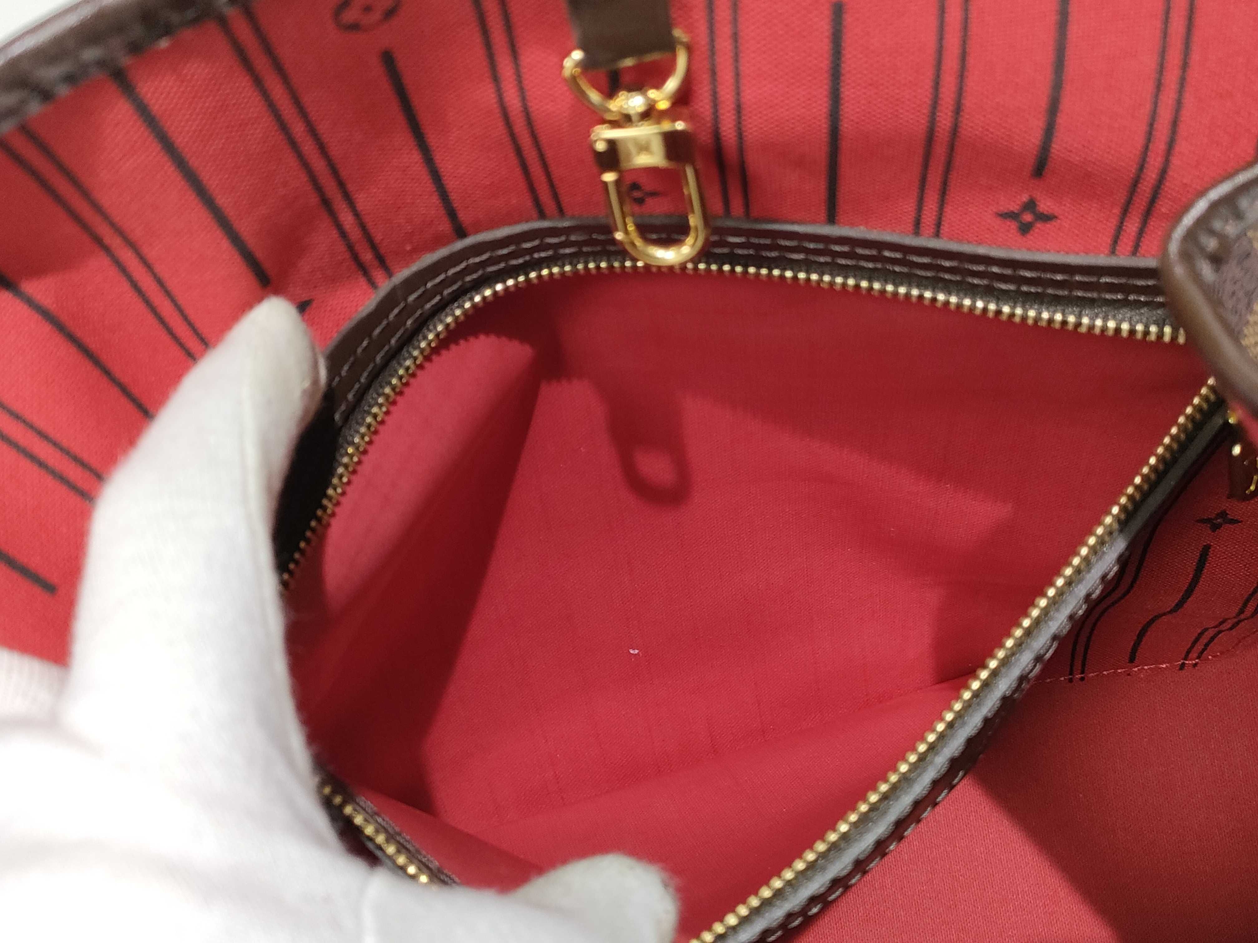 Damier Neverfull MM Tote Bag — view 9