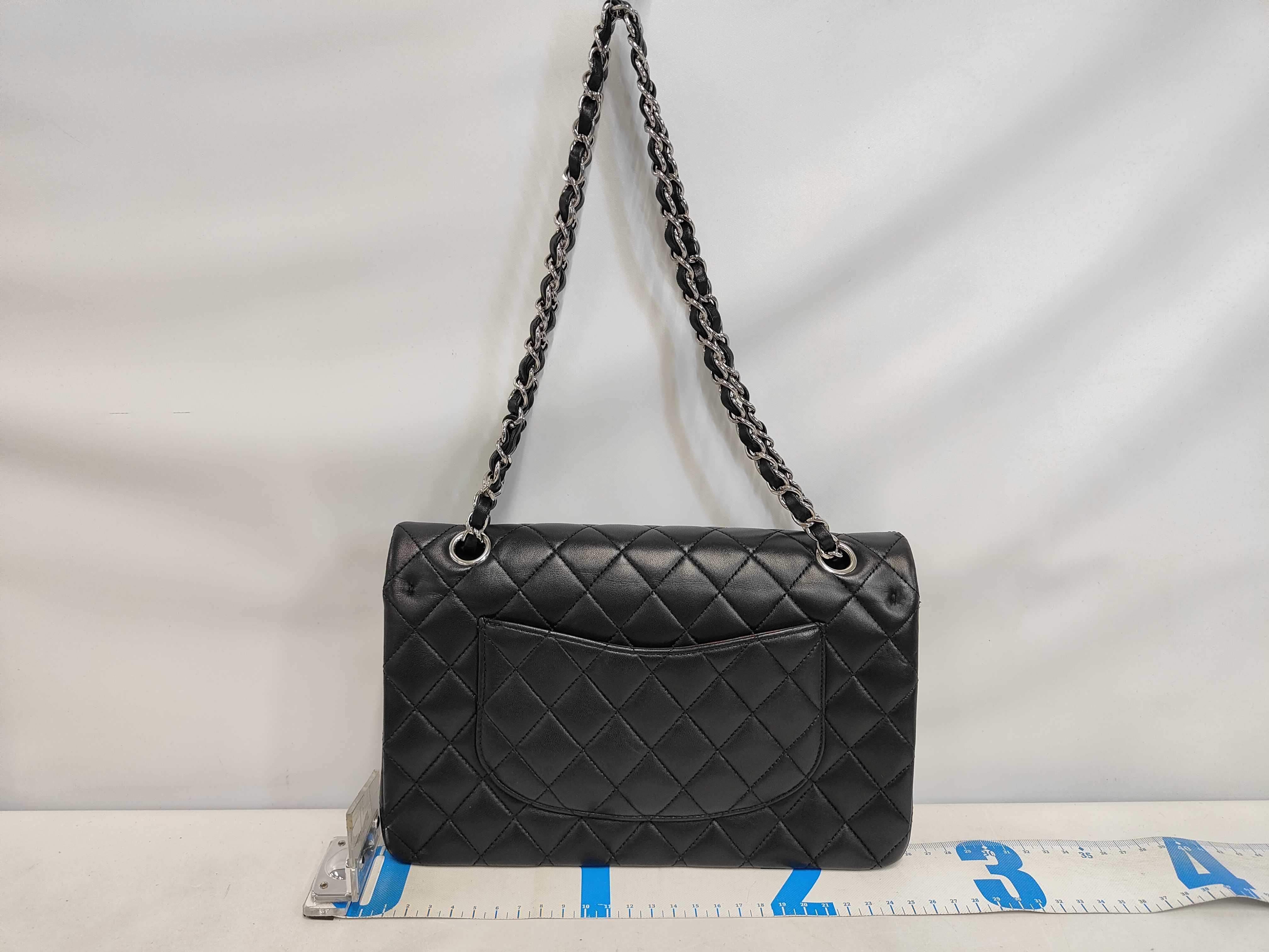 Double Flap 25 Chain Shoulder Bag, Matelassé Lambskin, Black, SS Size — view 2