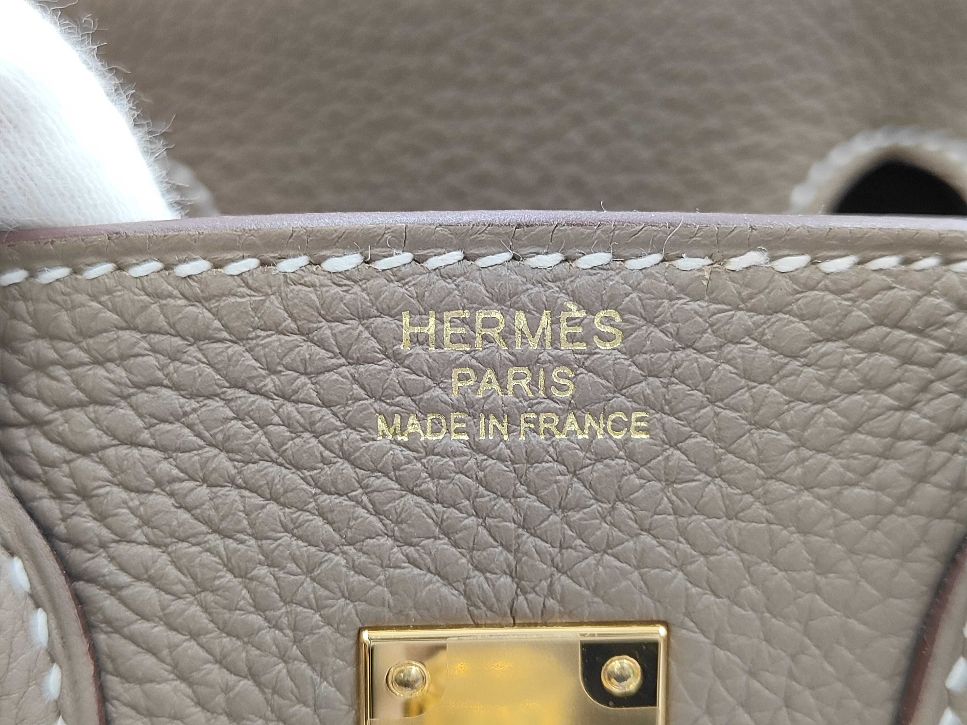 Birkin 25 Togo Etoupe B stamp 2023 Handbag with box, dust bag, padlock, key, and clochette. — view 11