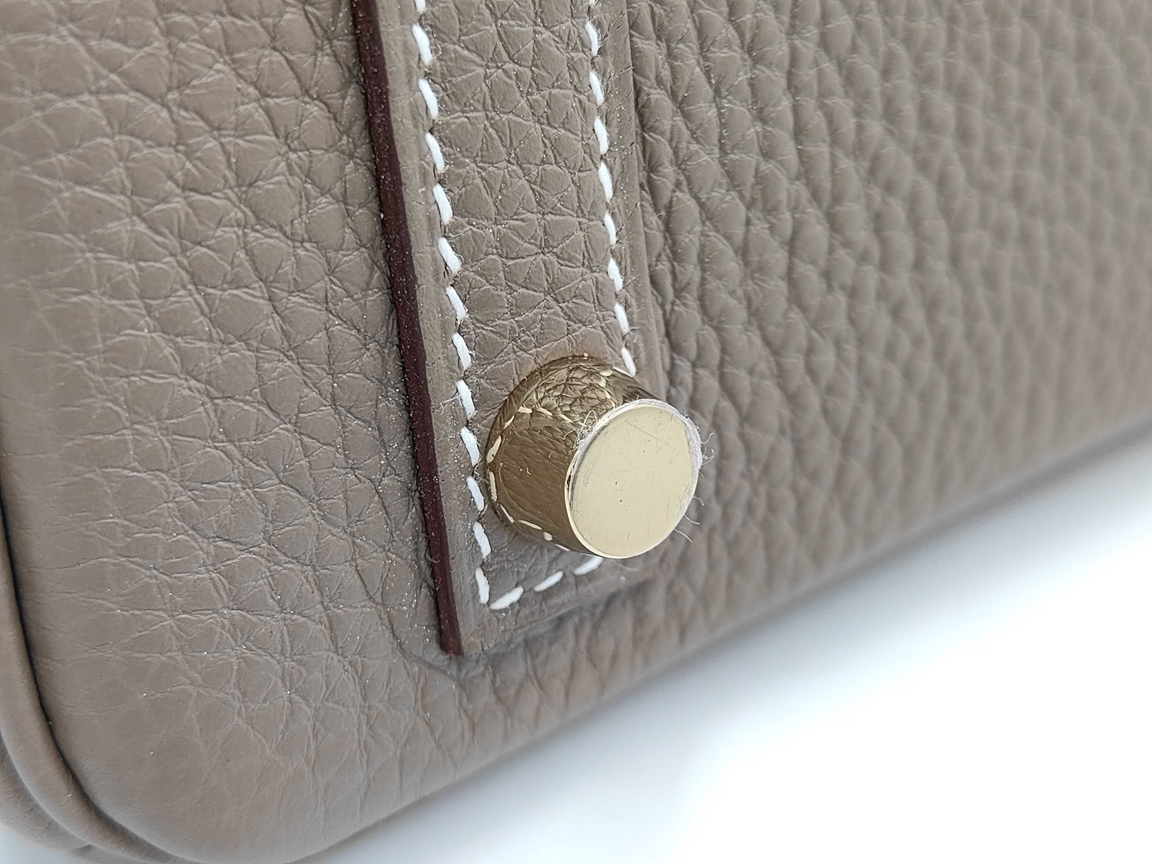 Birkin 25 Togo Etoupe B stamp 2023 Handbag with box, dust bag, padlock, key, and clochette. — view 9