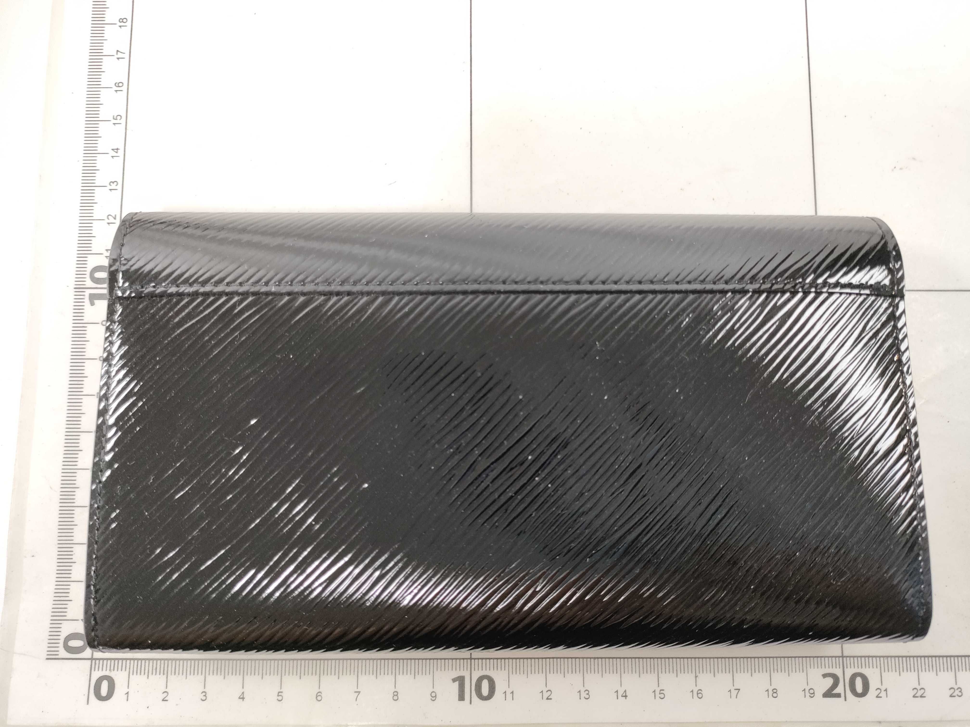 Long Wallet / Portefeuille Twist / Epi Electric / Noir / M6117N / TN3185 Wallet — view 2