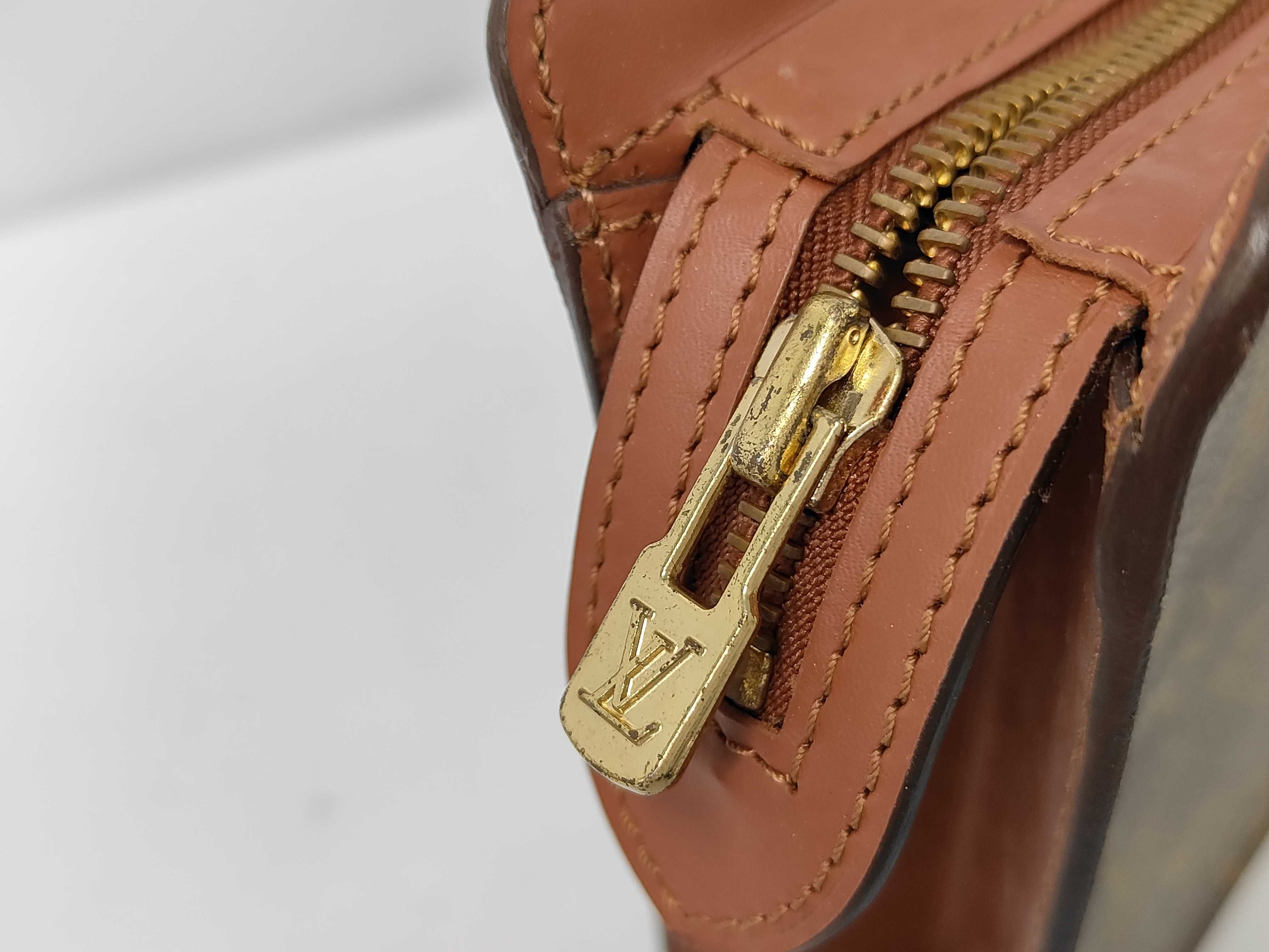 LV Monogram Second Bag — view 5