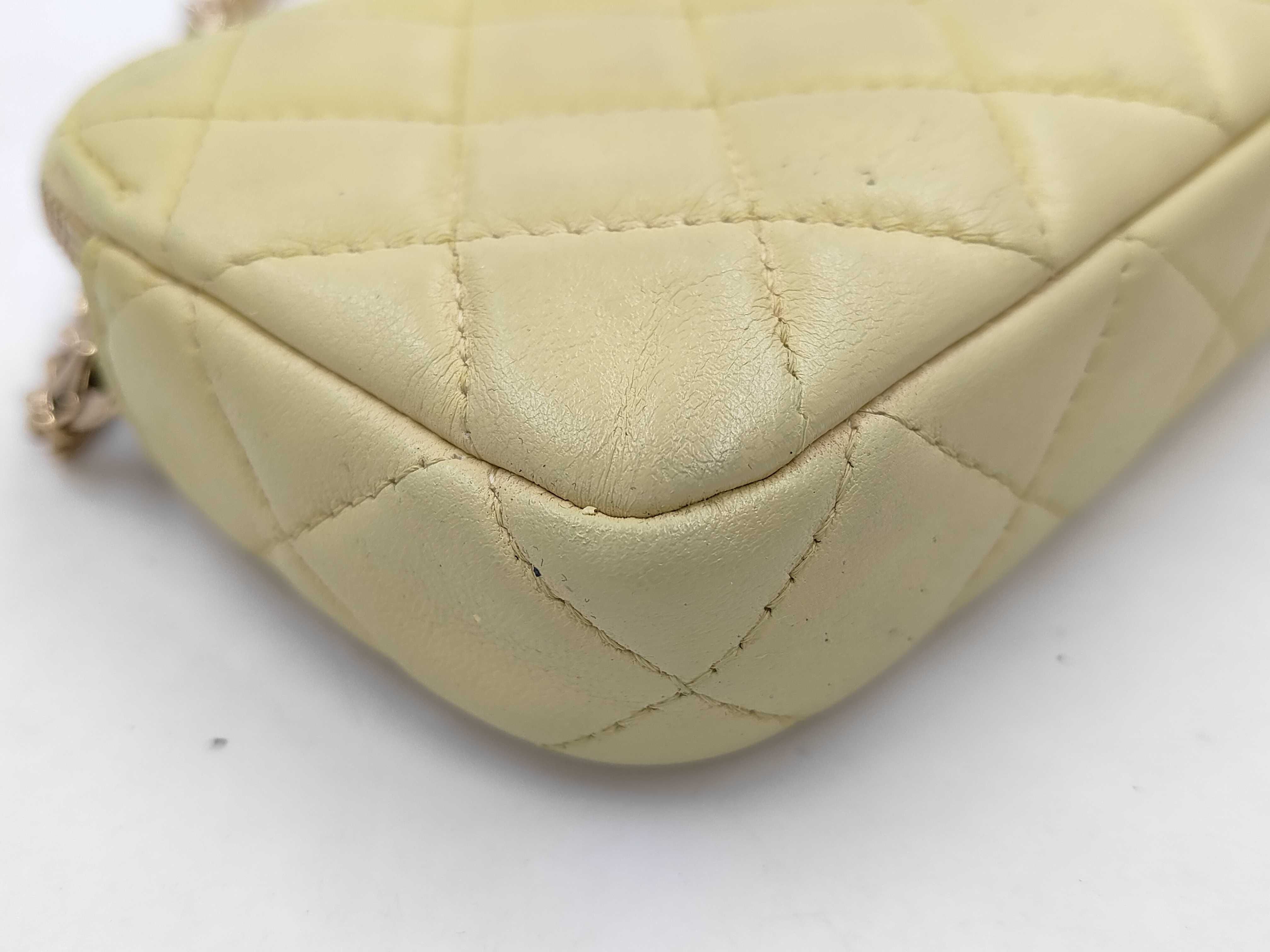 Matelassé Shoulder Bag (Yellow) — view 4