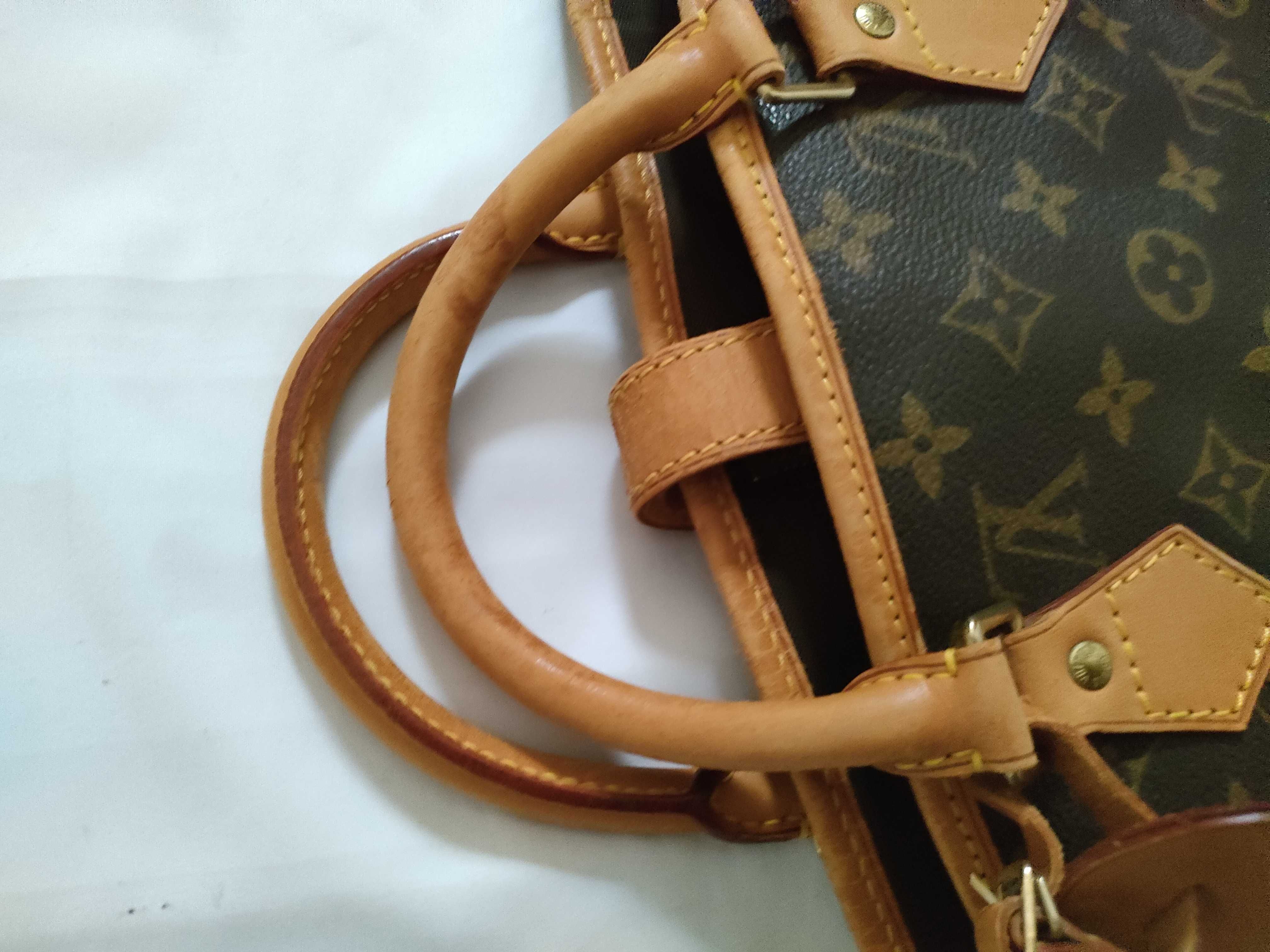 Monogram Louis Vuitton LV Monogram Us Porteau Habits Bag with Hanger — view 5