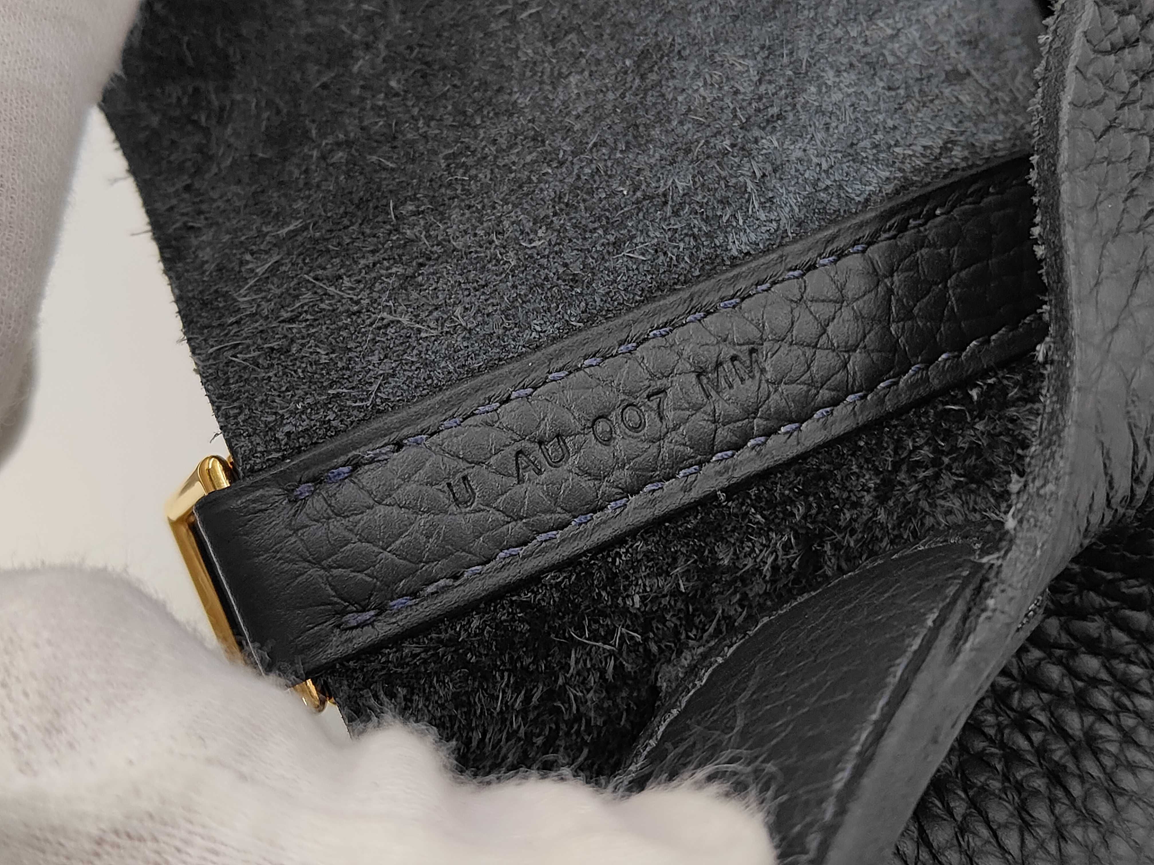 Taurillon Clemence Picotin MM U-stamp Navy Handbag — view 10
