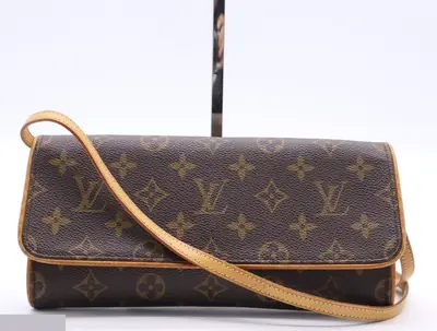 Pochette Twin GM with shoulder strap