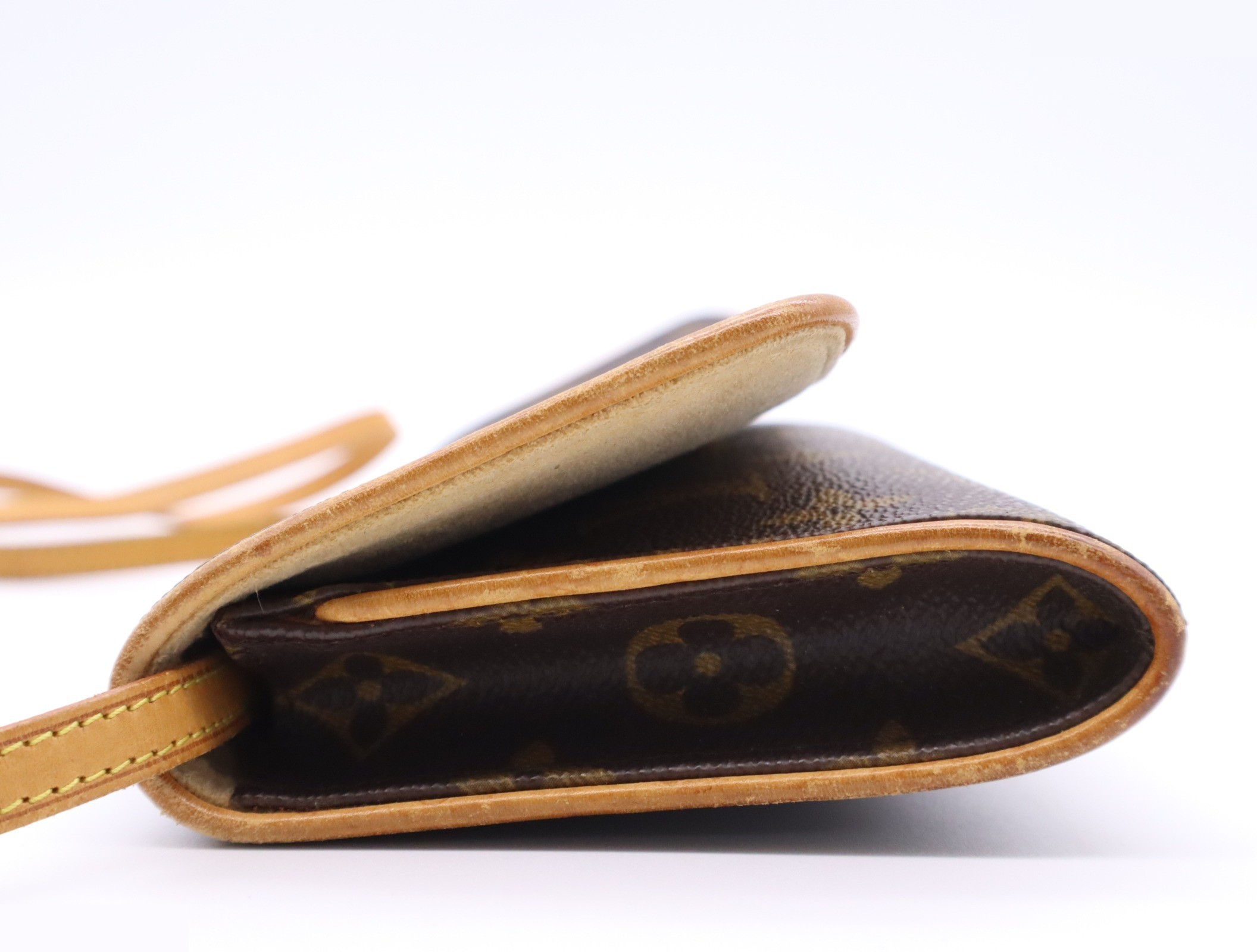 Pochette Twin GM with shoulder strap — view 3