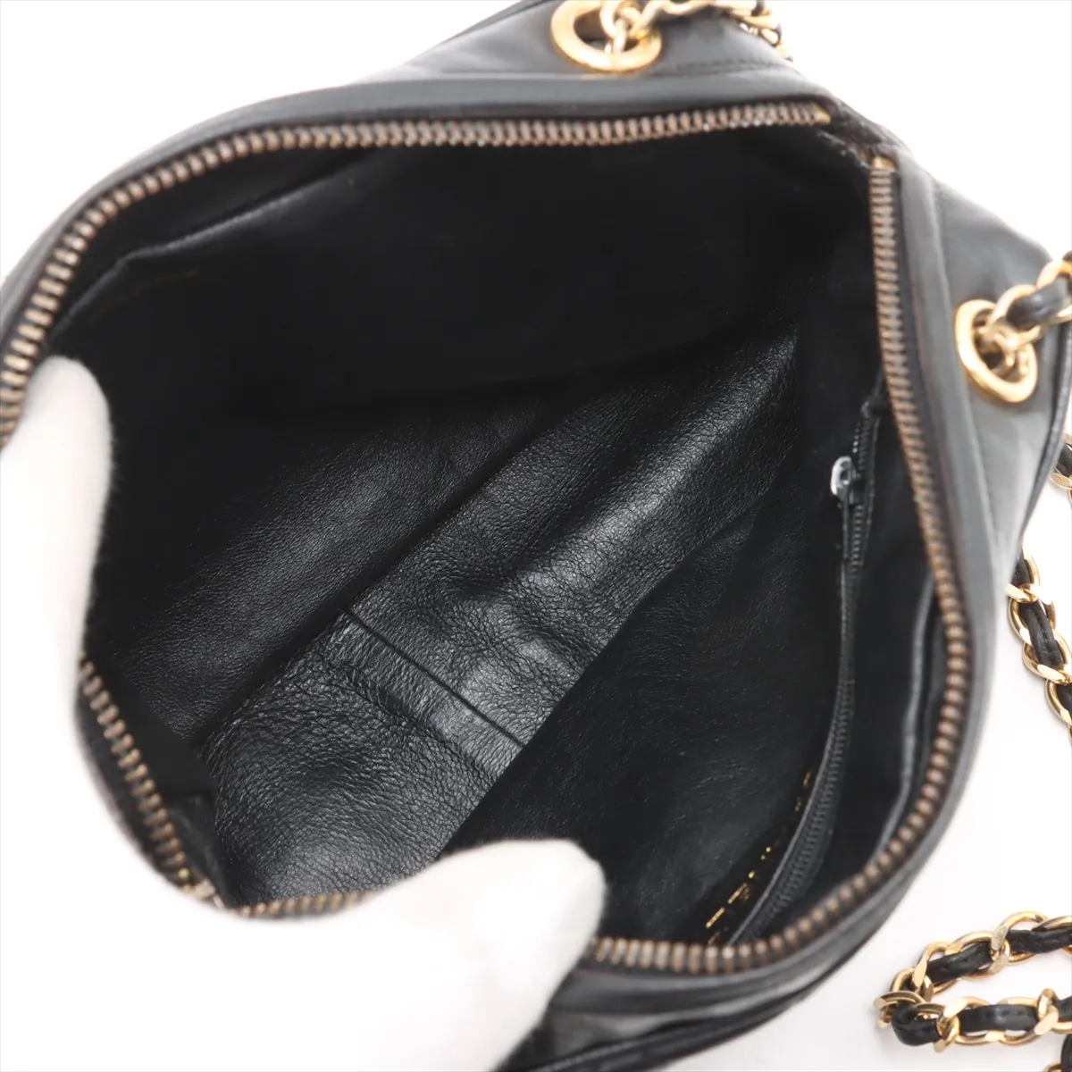 Matelasse Lambskin Chain Shoulder Bag Fringe Black Gold Hardware 1721896 No. 1 — view 7