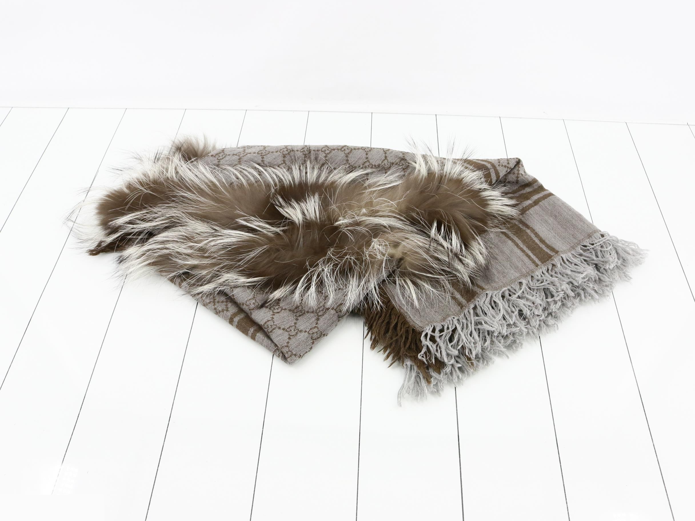 GG reversible stole with tags — view 2