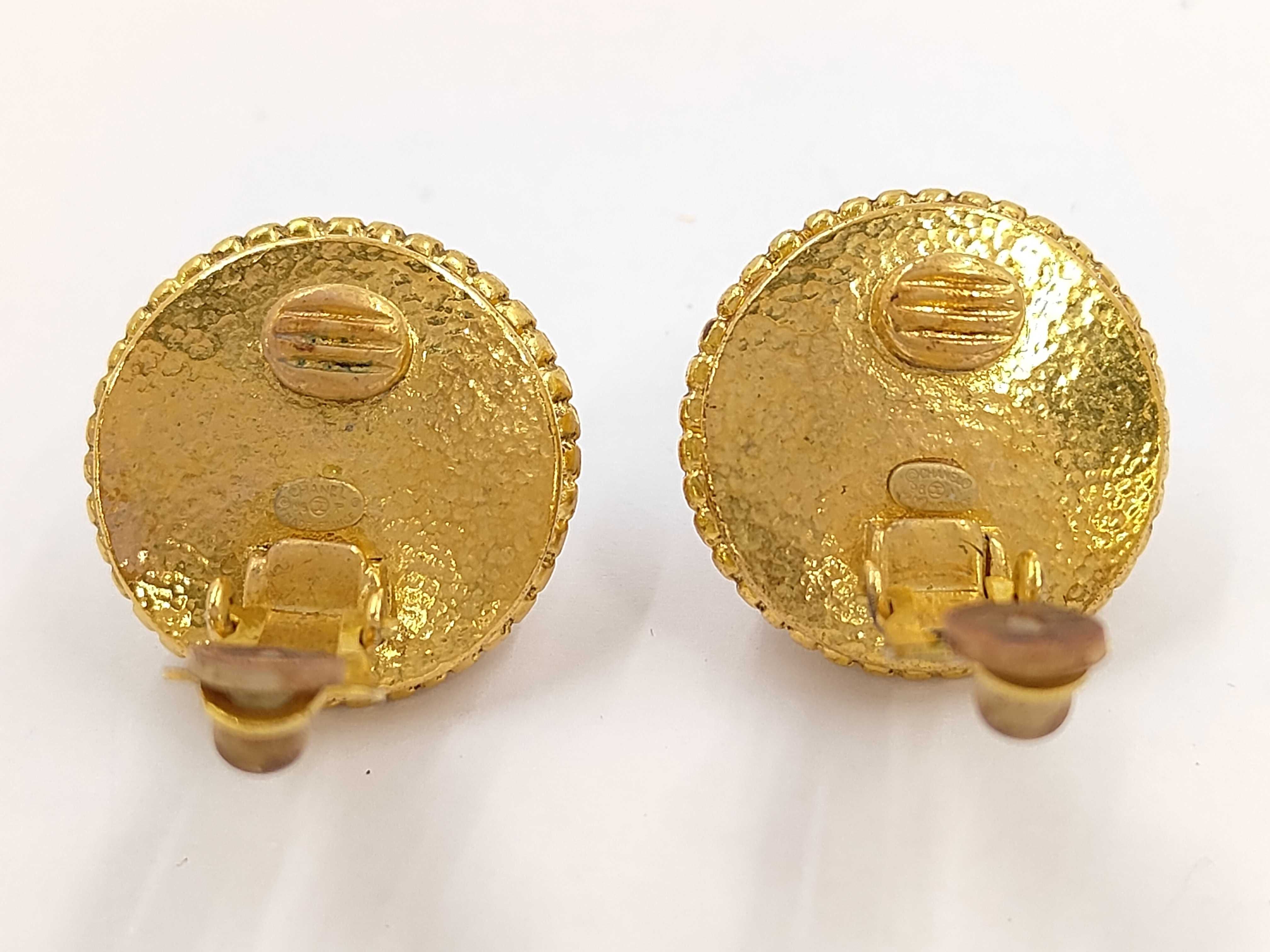 Round Coco Pearl Gold (YG) Earrings — view 2
