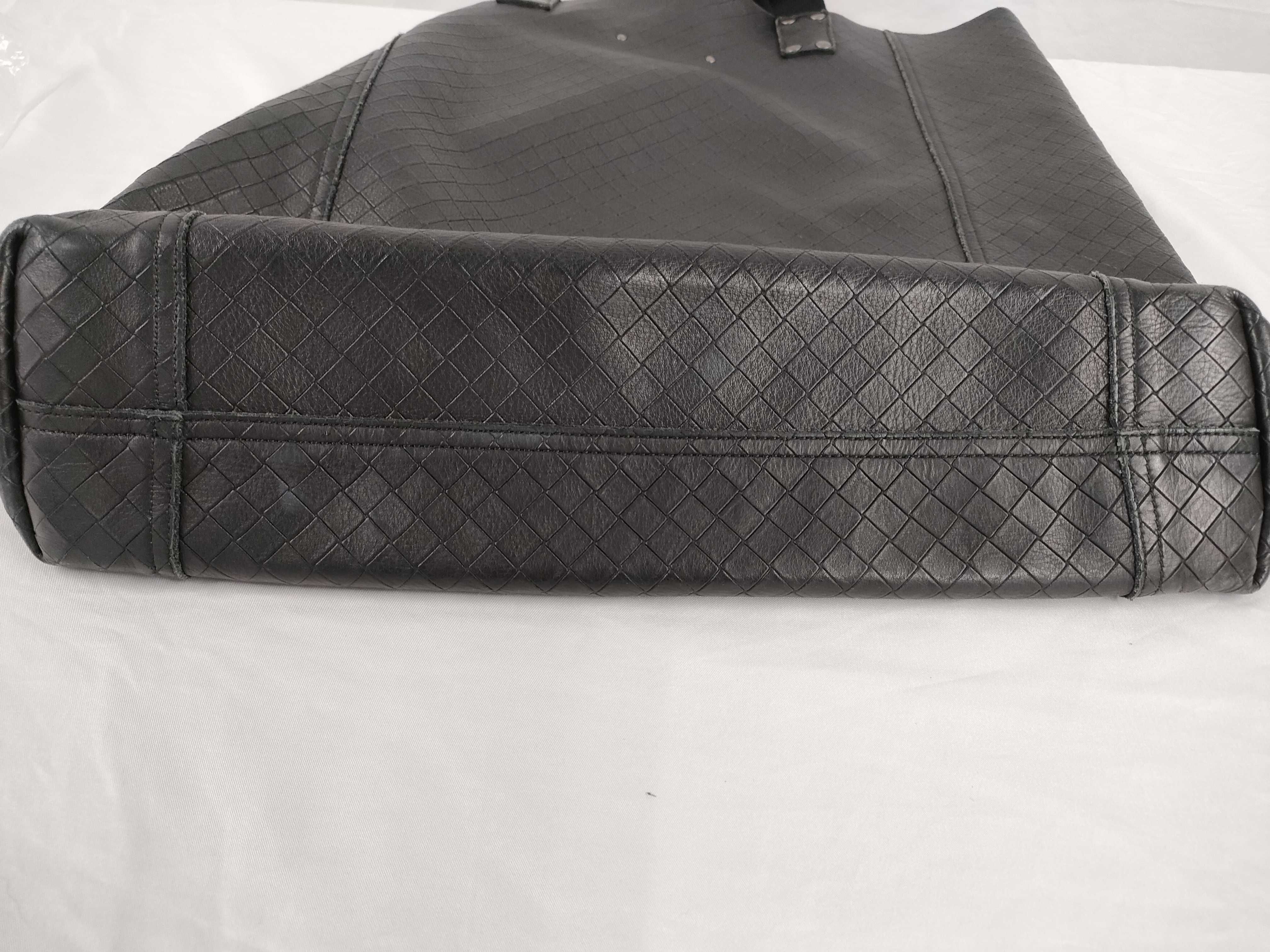 Intrecciato Leather Tote Bag, Black — view 11