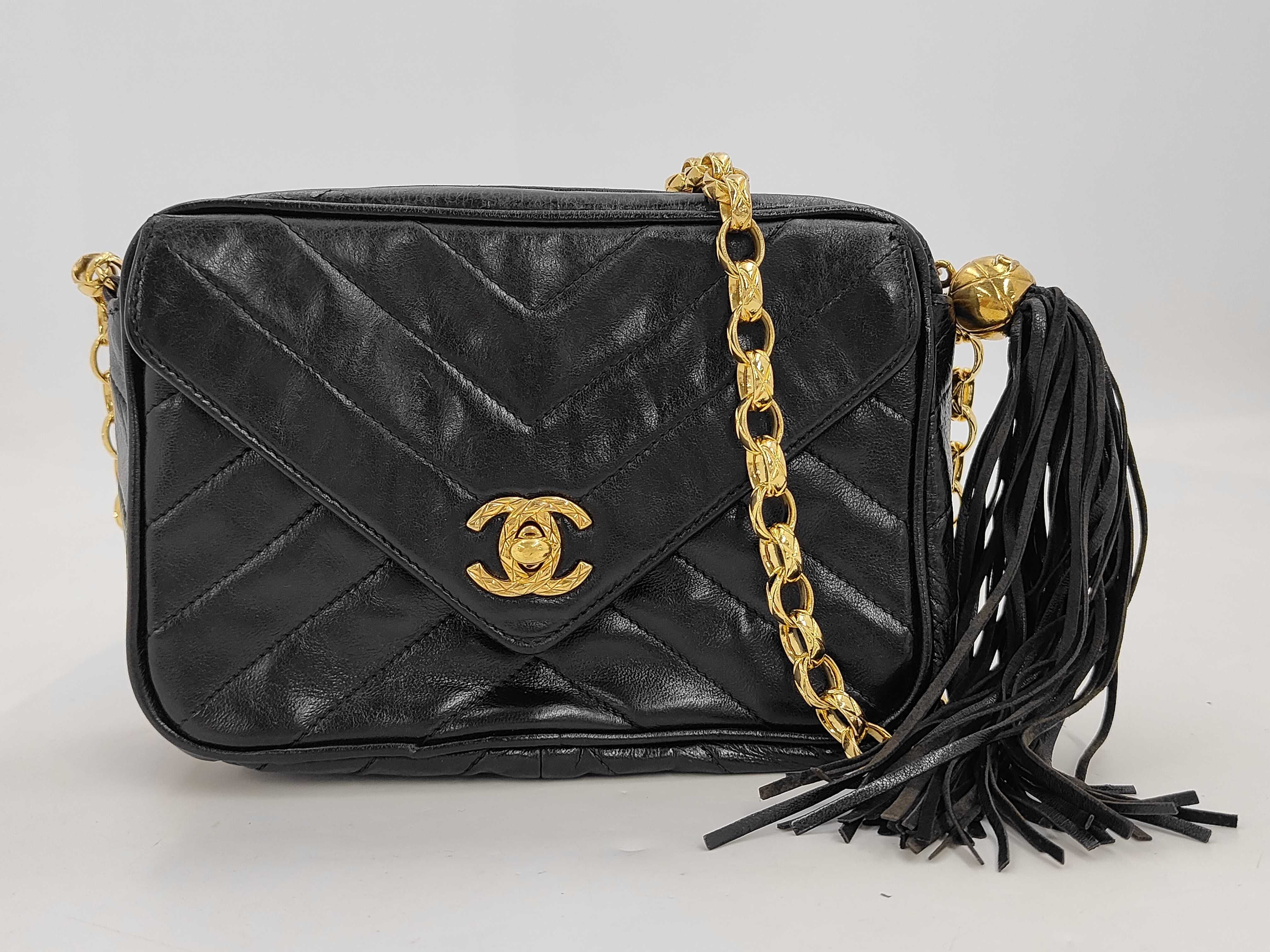 Chevron V-stitch Lambskin Fringe Gold Hardware Chain Shoulder Bag (Series 2)