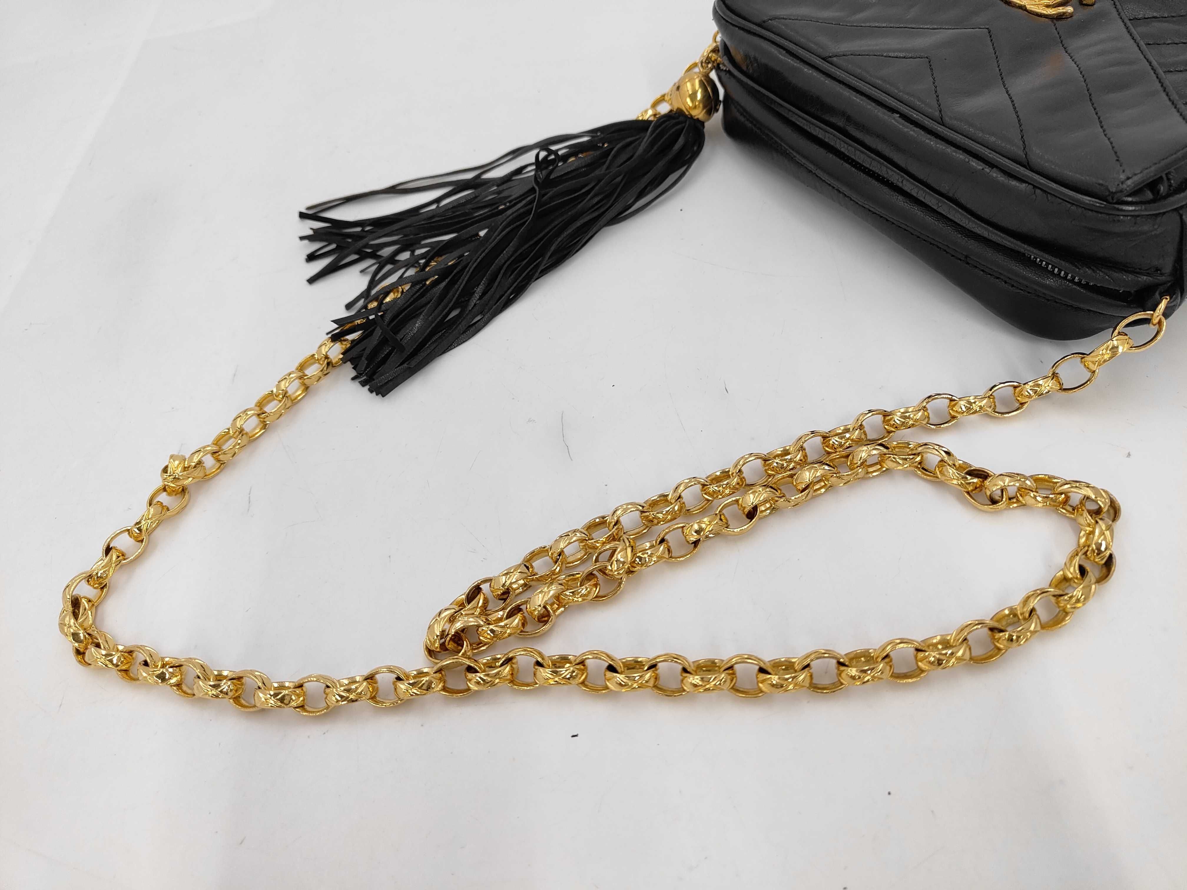 Chevron V-stitch Lambskin Fringe Gold Hardware Chain Shoulder Bag (Series 2) — view 4