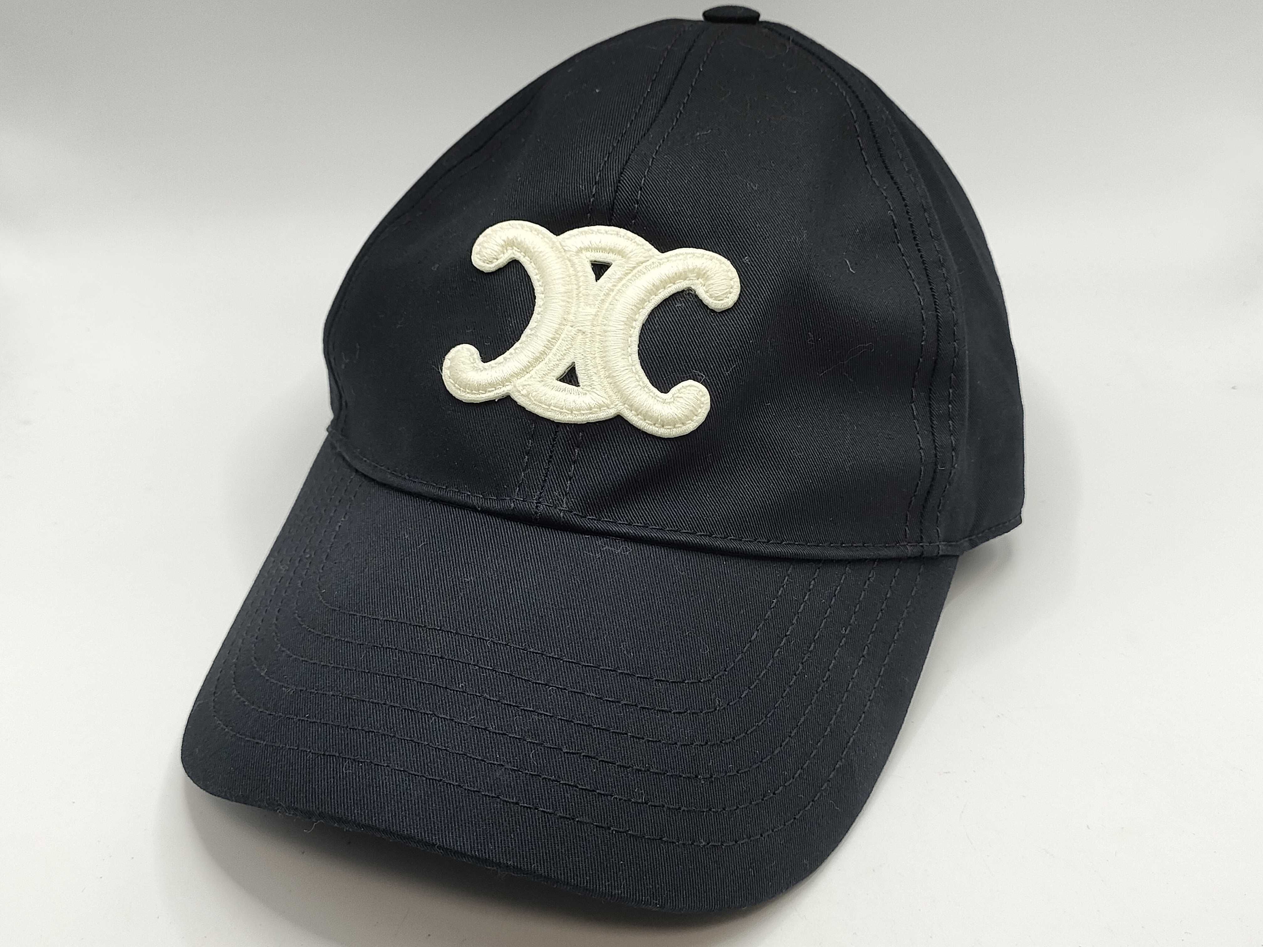 caps and other accessories