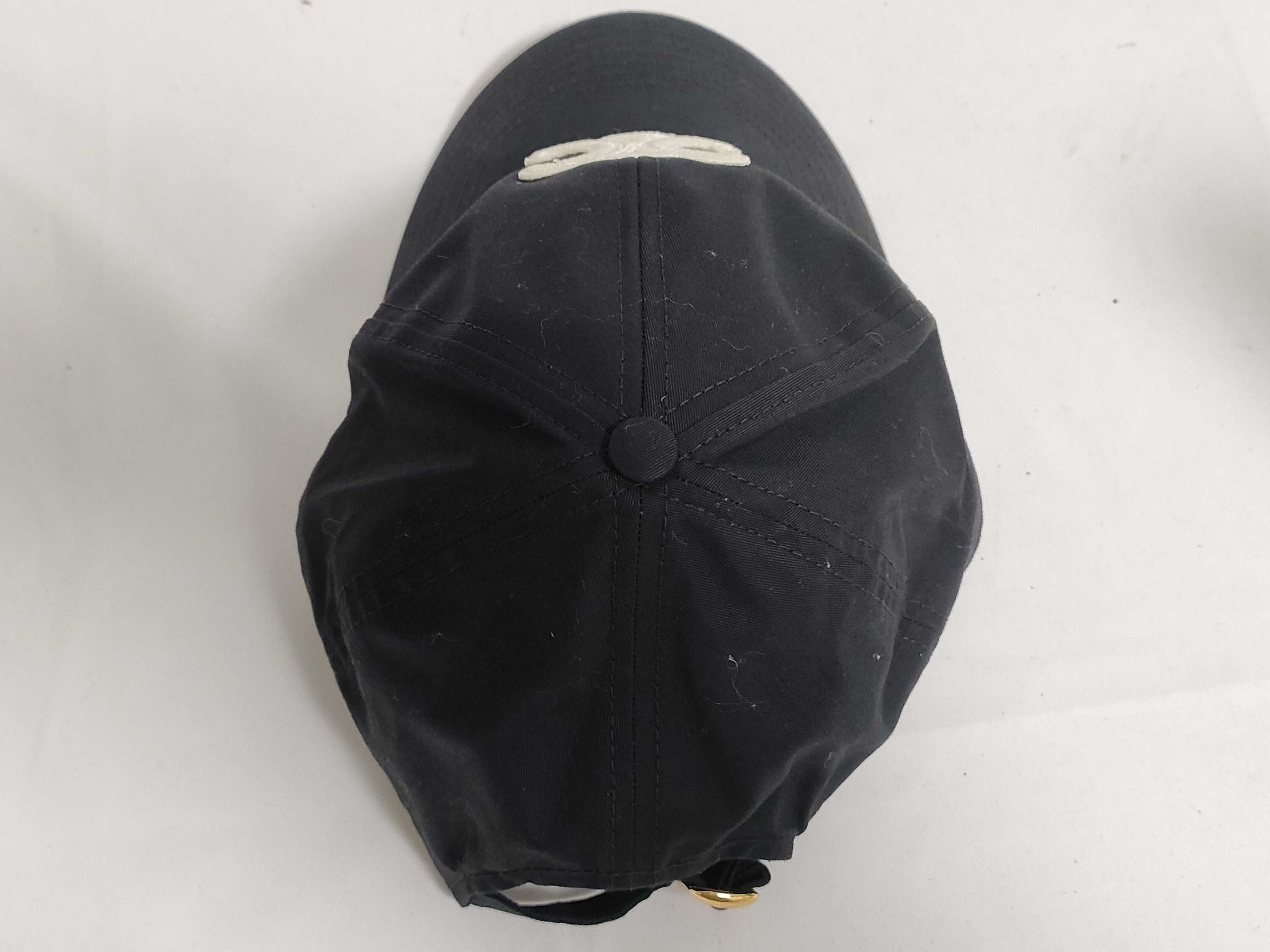 caps and other accessories — view 2