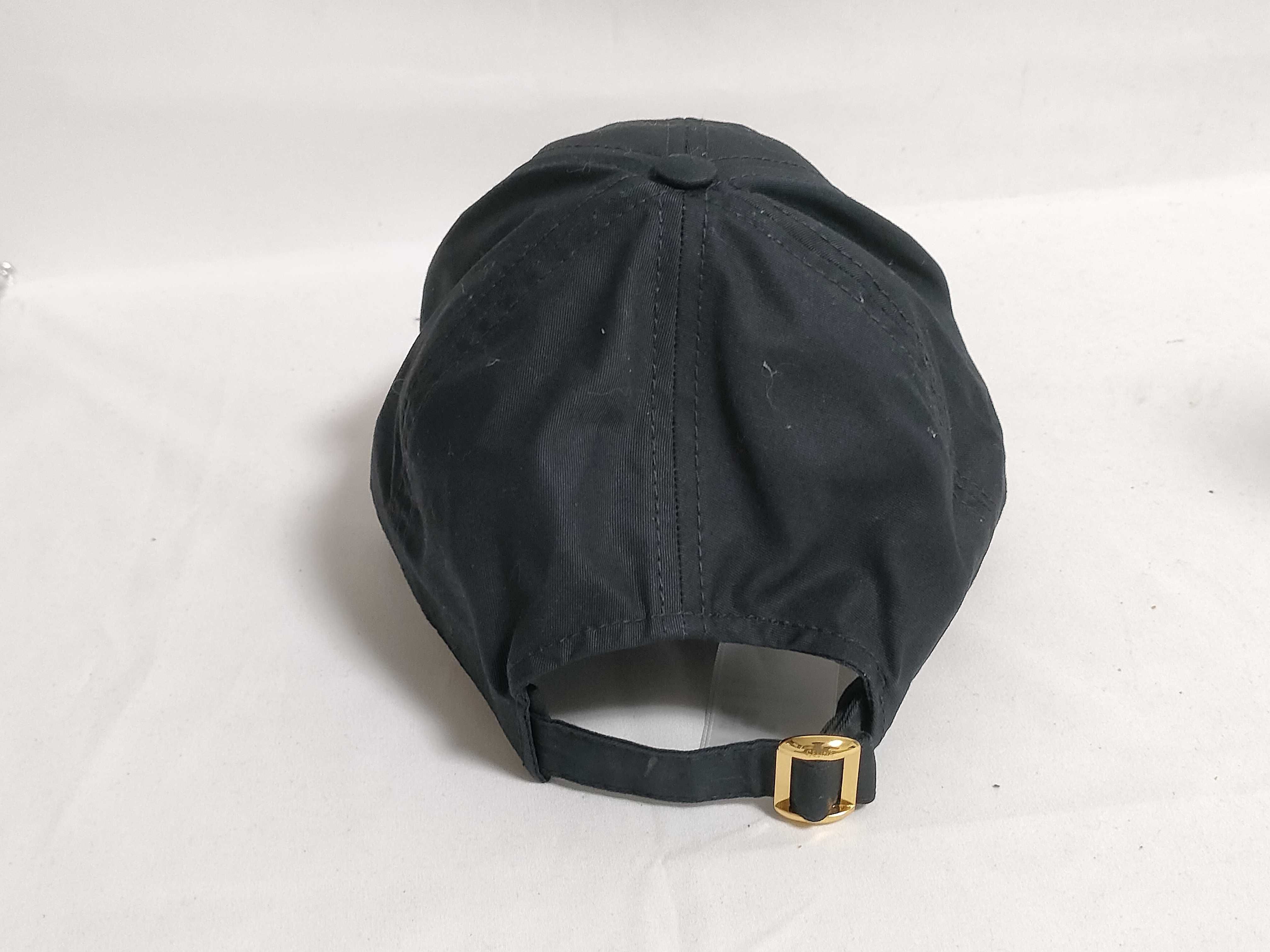 caps and other accessories — view 3