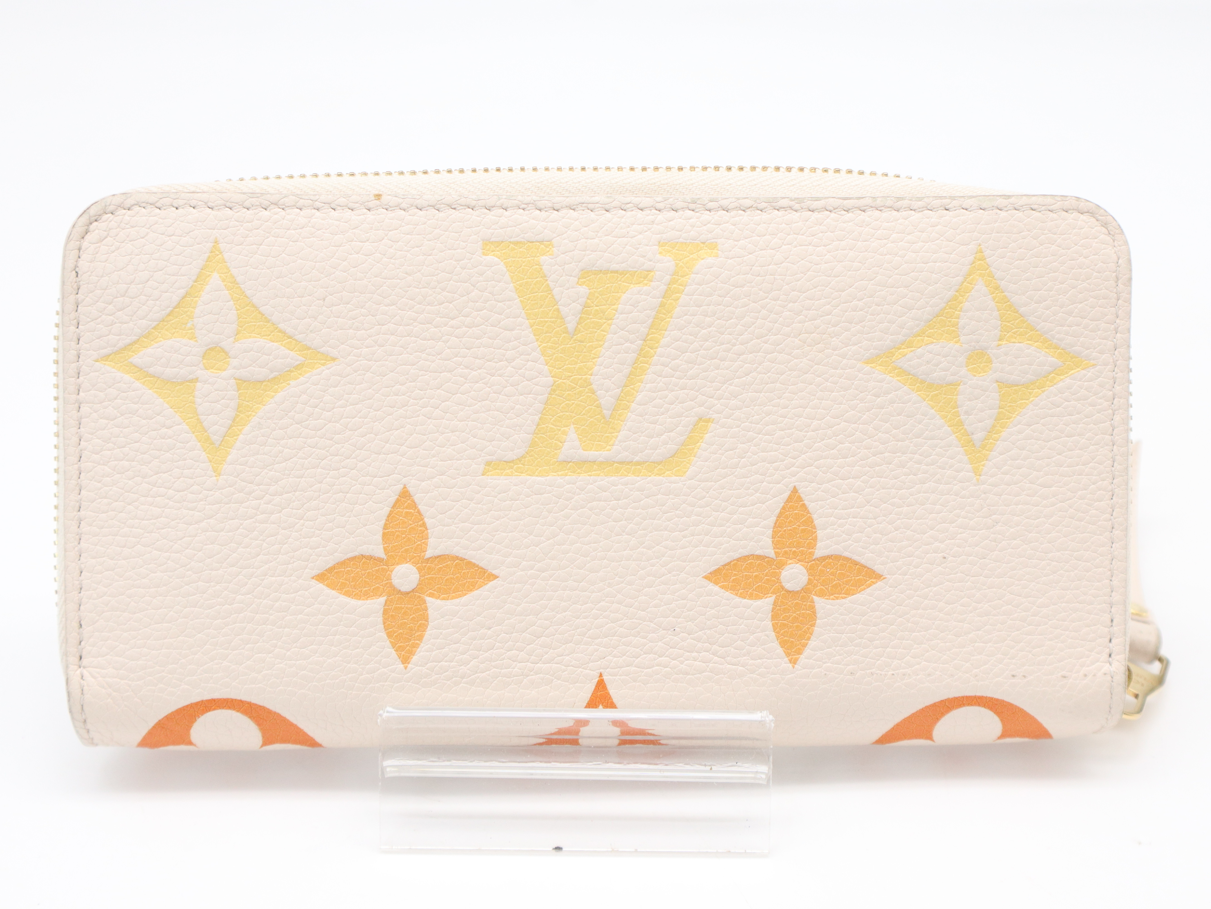 M82206 Monogram Empreinte LV Gradient Zippy Wallet White — view 2