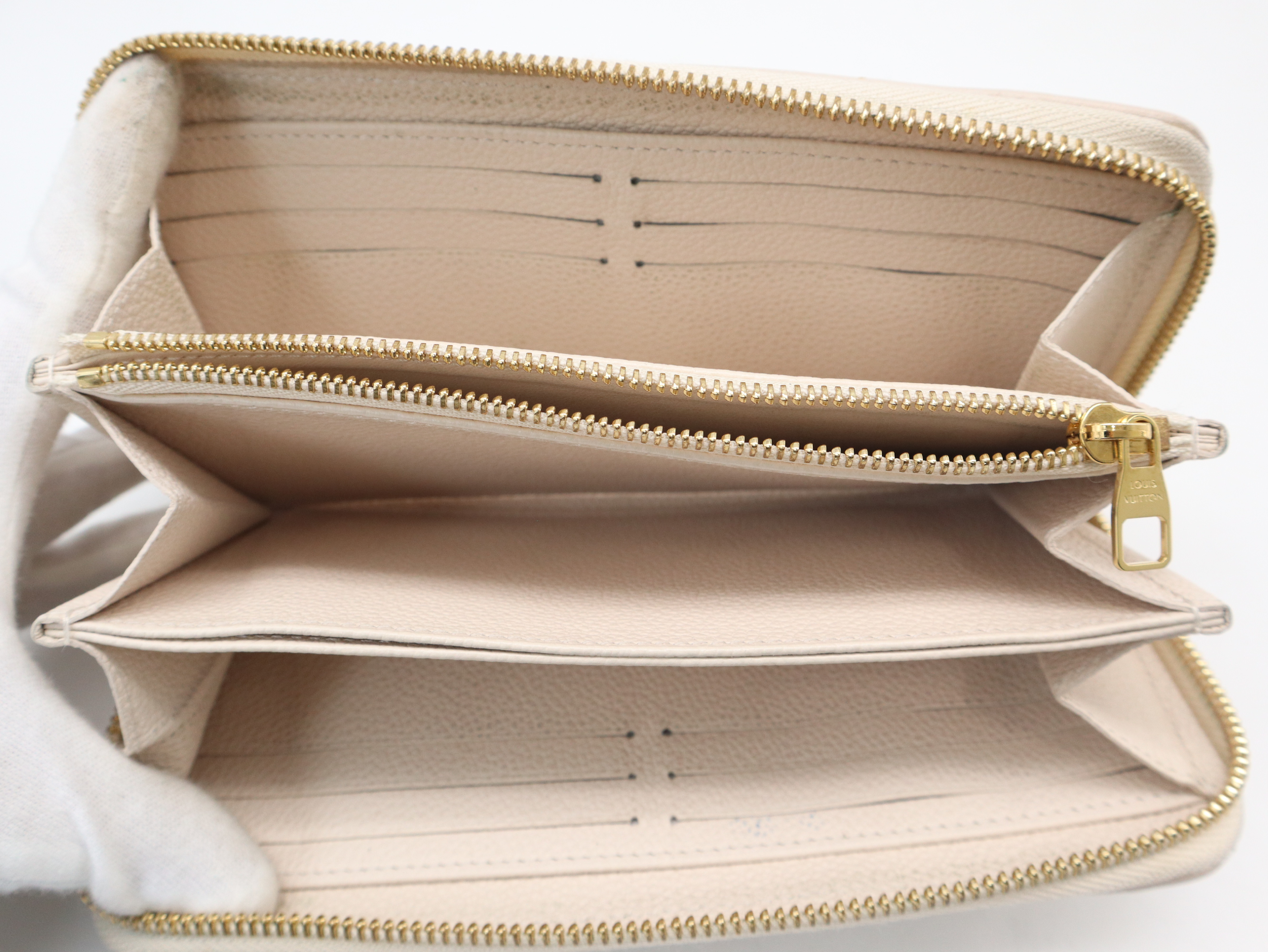 M82206 Monogram Empreinte LV Gradient Zippy Wallet White — view 9