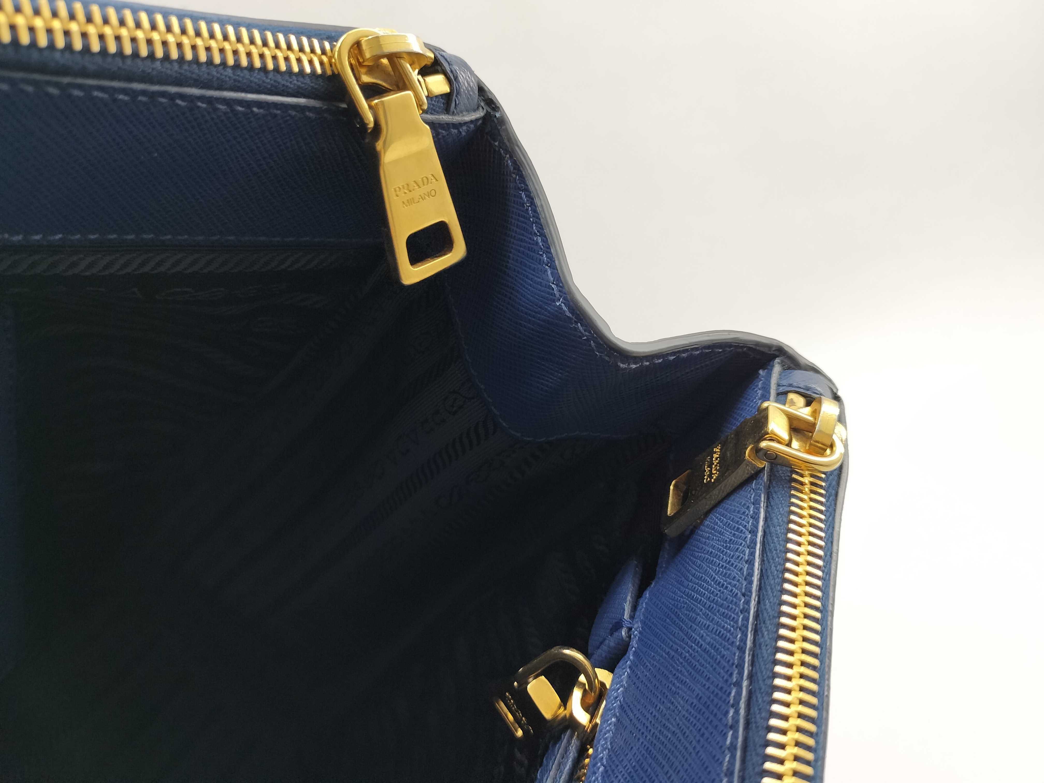 Saffiano Lux Double-Zip Tote Bag Navy BN1786 Tote Bag — view 13