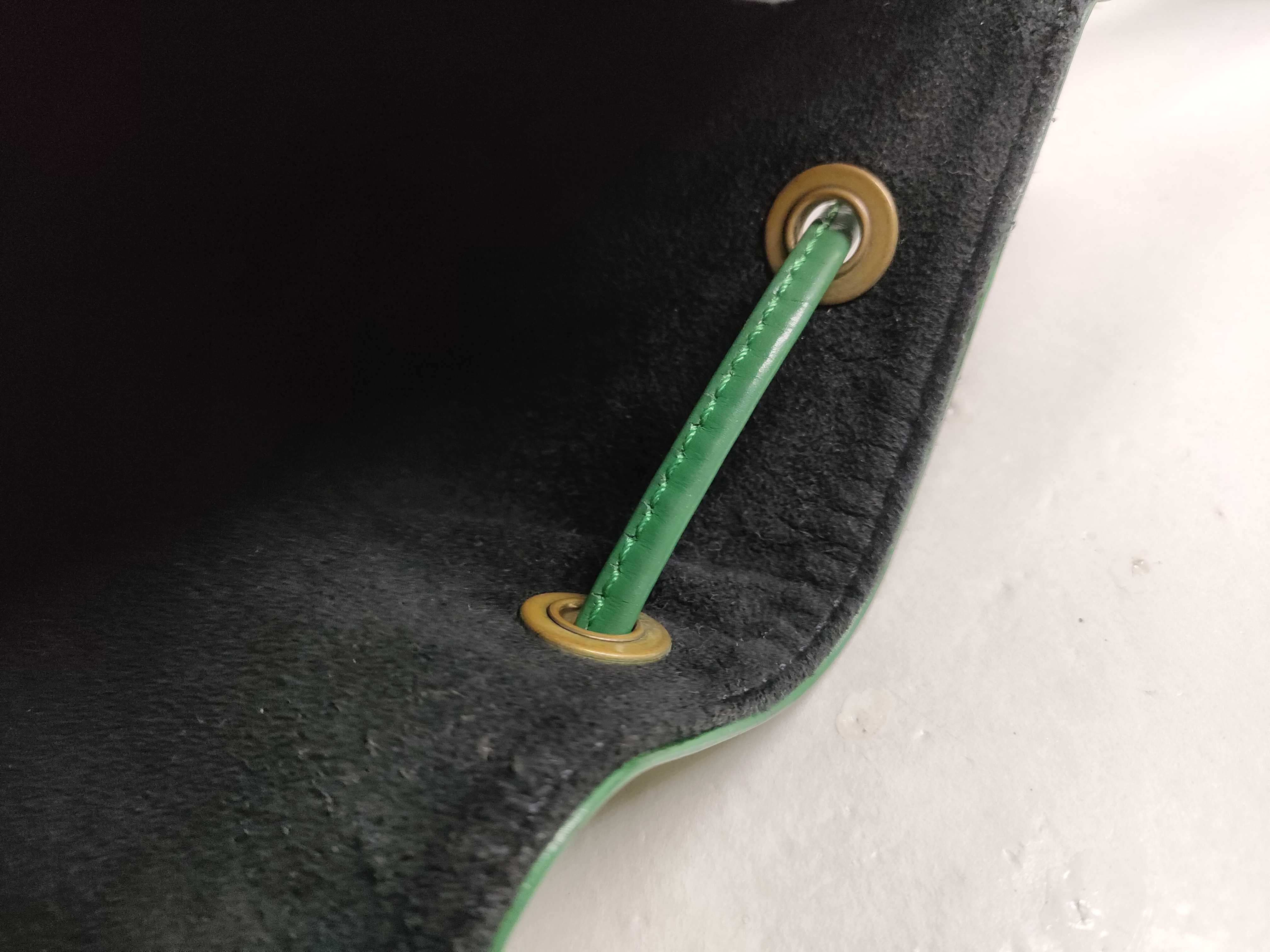 Epi Noé Shoulder Bag — view 12