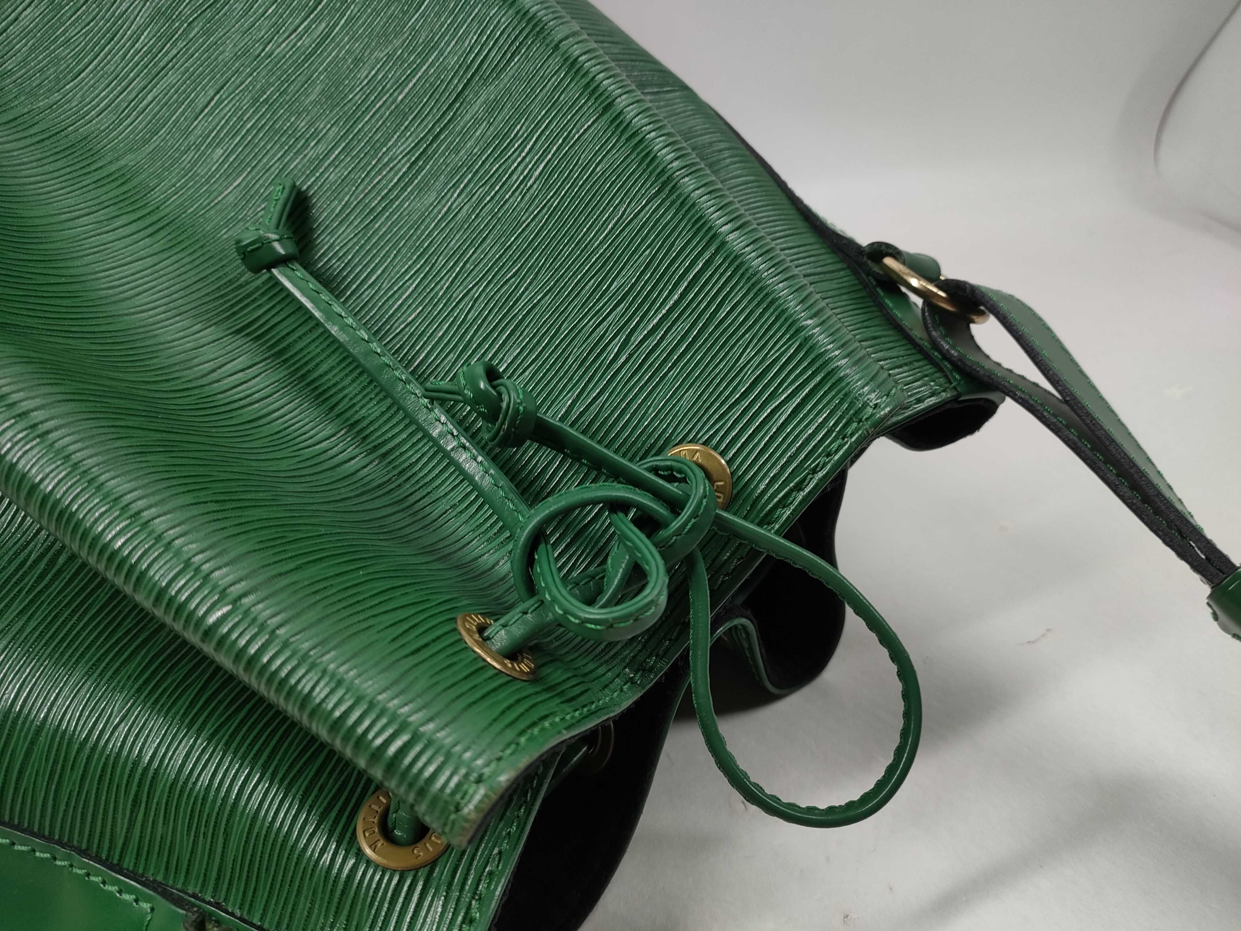 Epi Noé Shoulder Bag — view 9