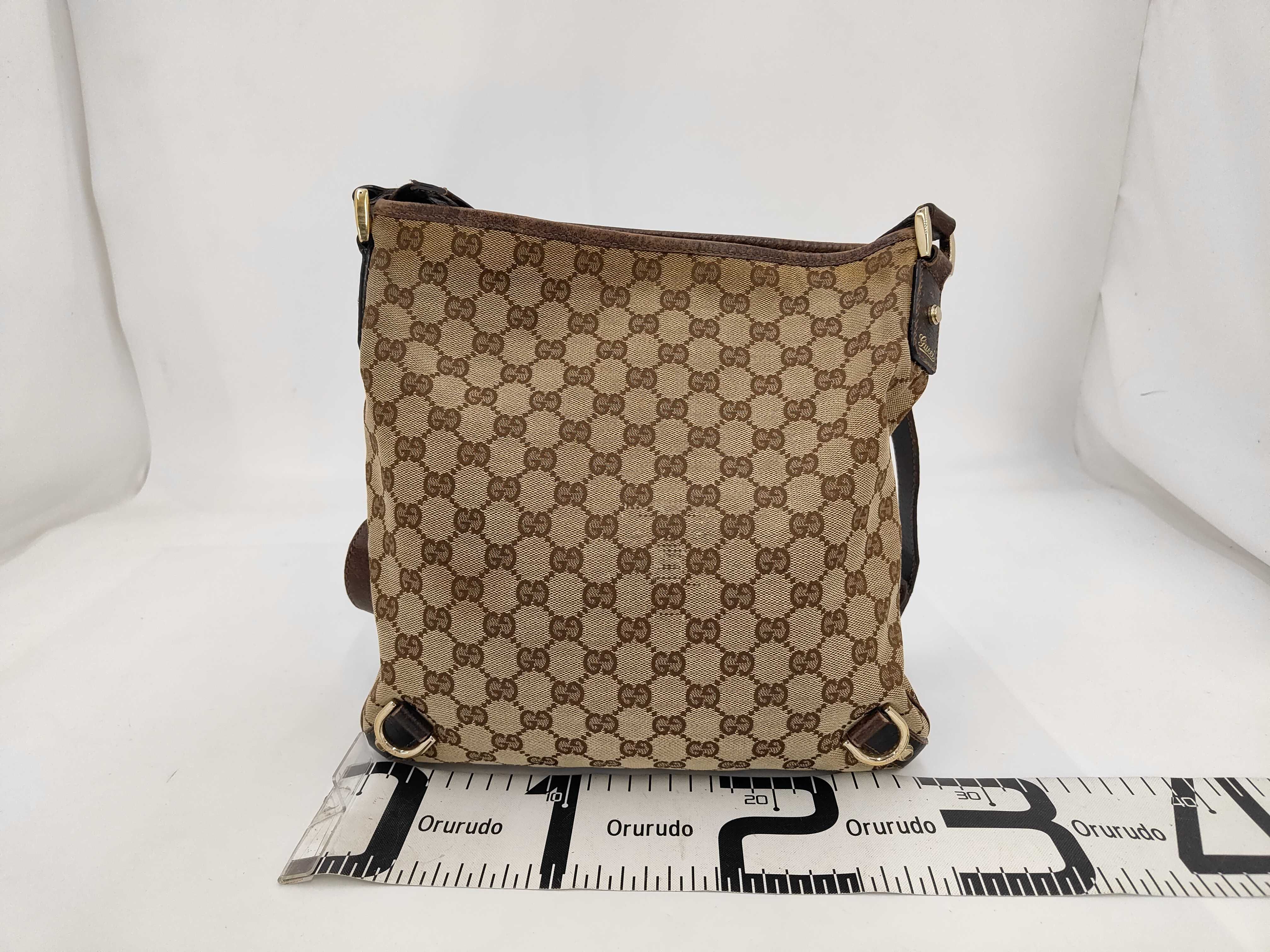GG Canvas Shoulder Bag — view 2