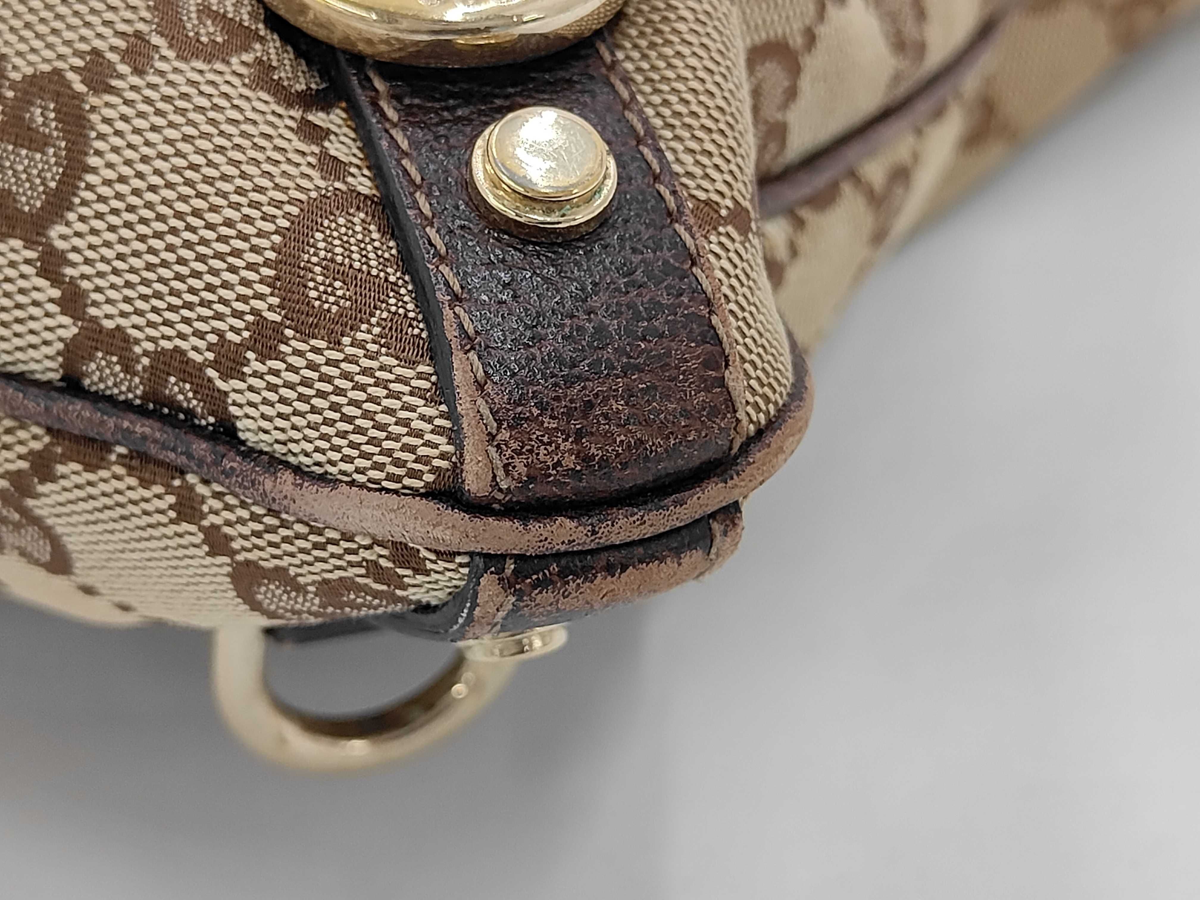 GG Canvas Shoulder Bag — view 3