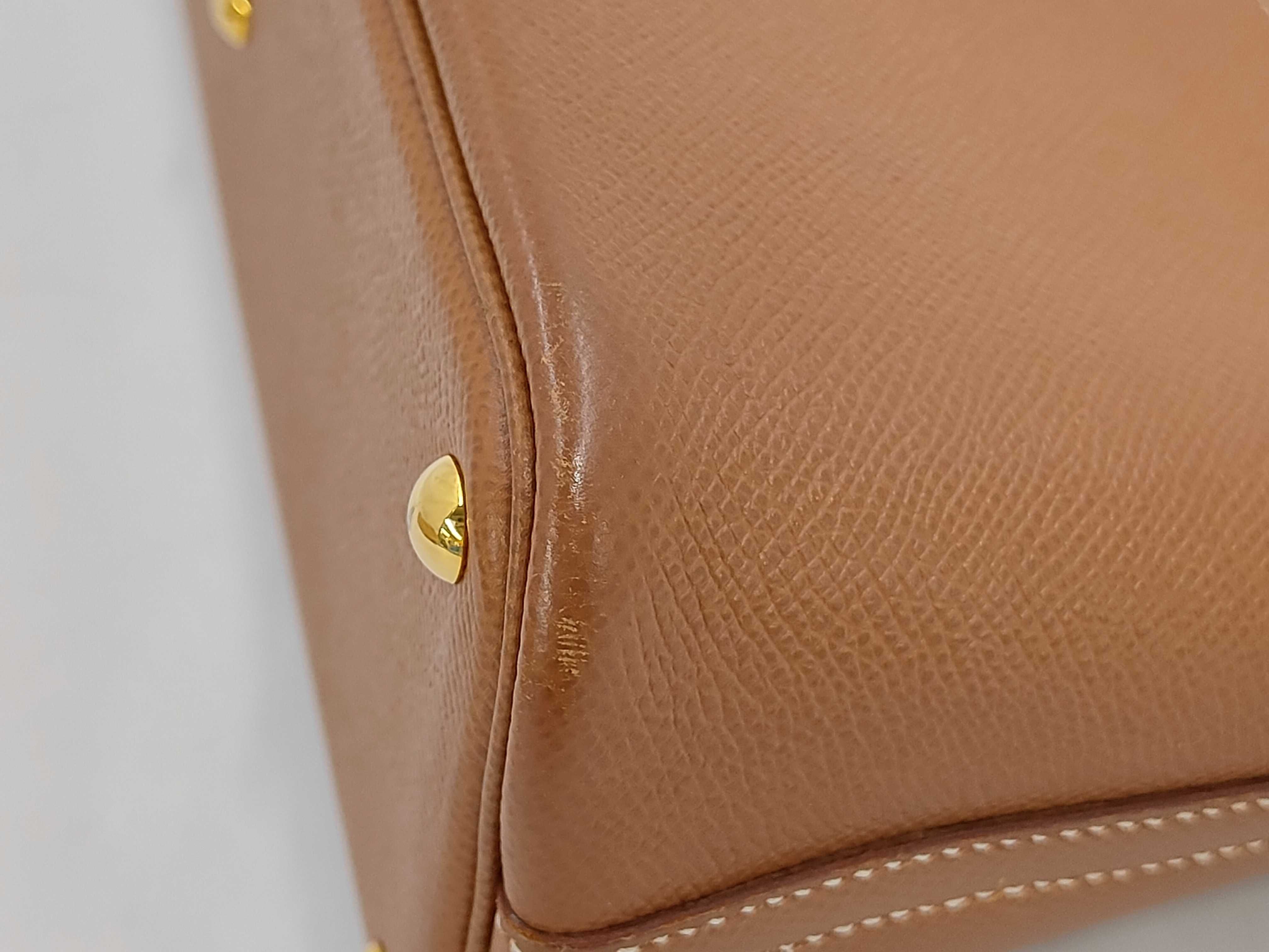Bolide 23 Courchevel Leather Handbag with Gold Hardware (Z) — view 3