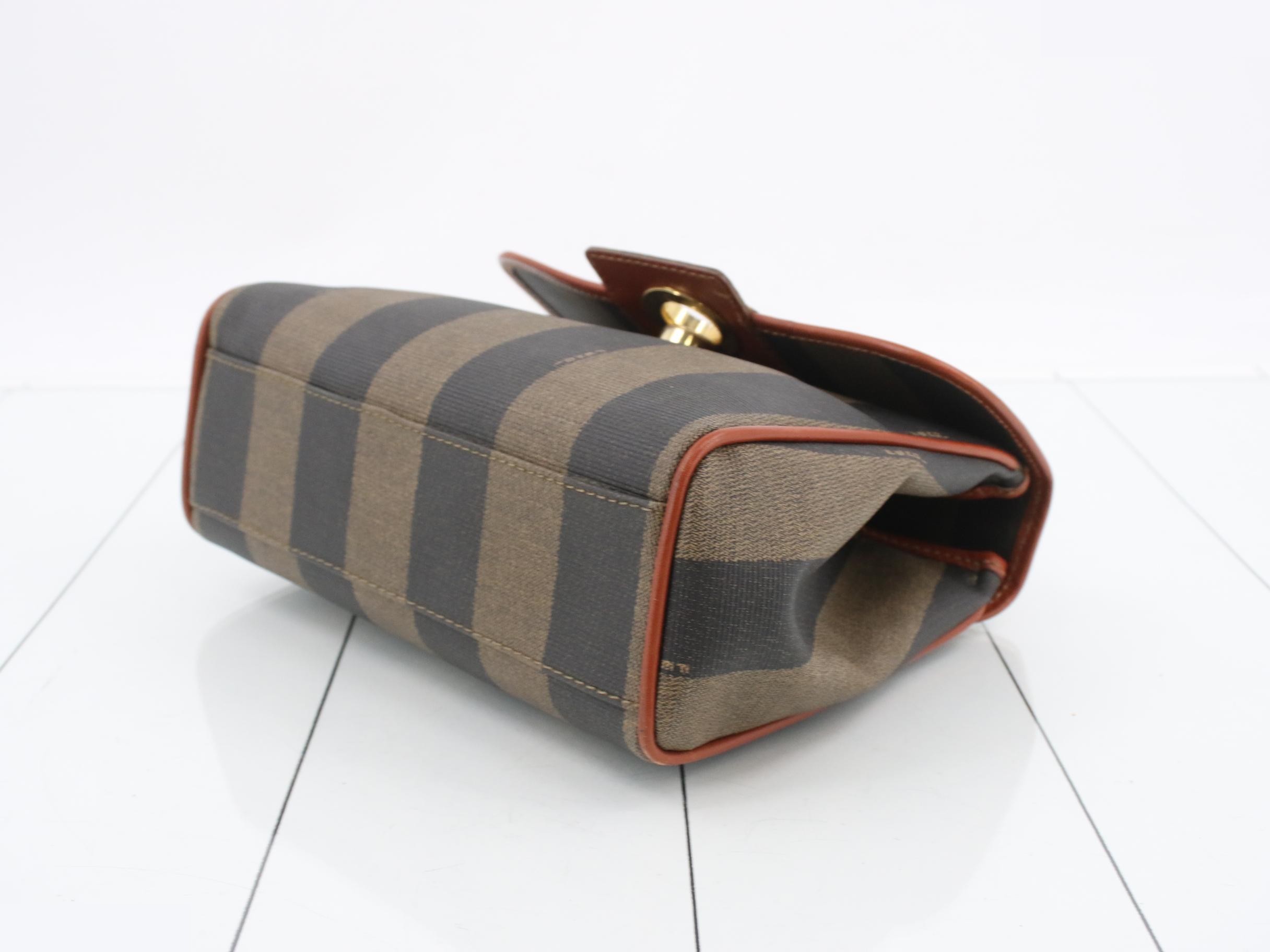 Top-handle bags and shoulder bags — view 6