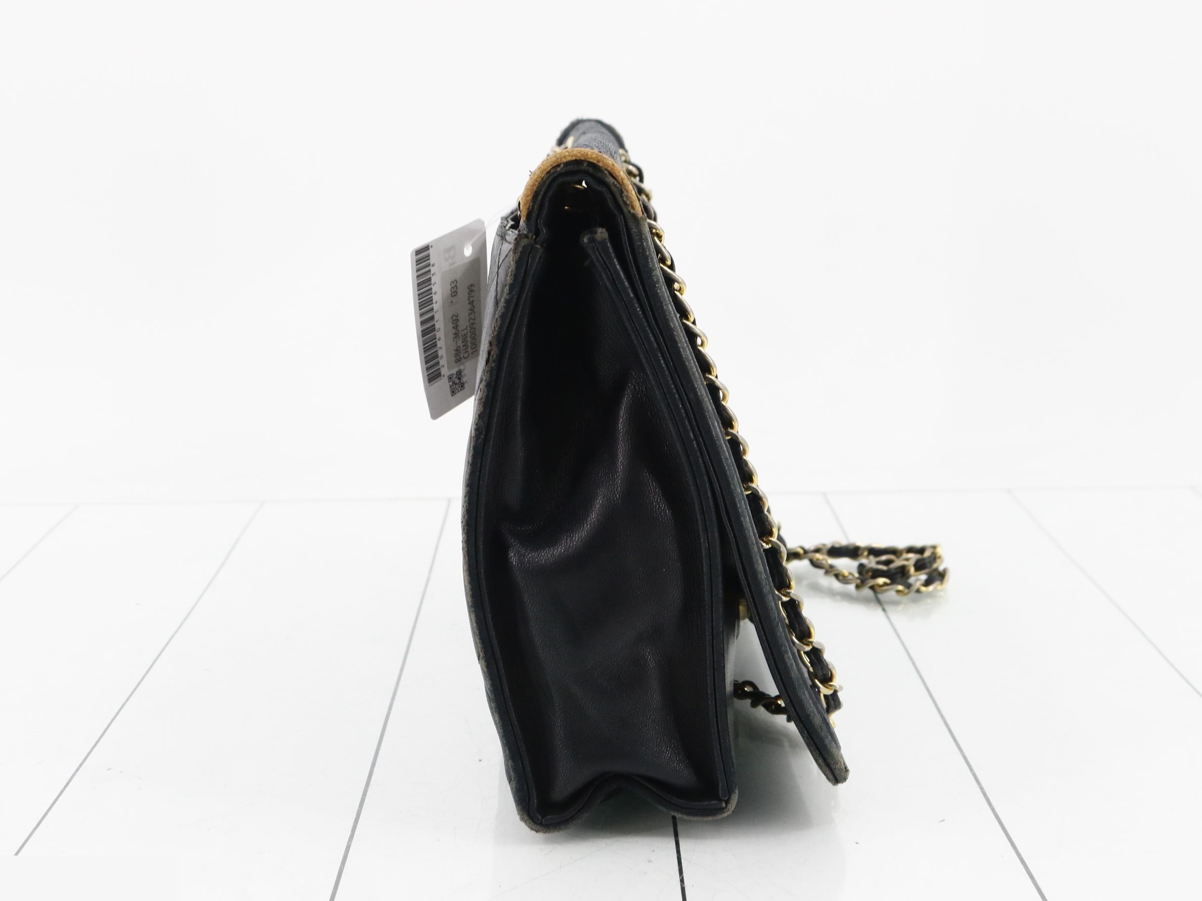 Matelassé Shoulder Bag — view 4