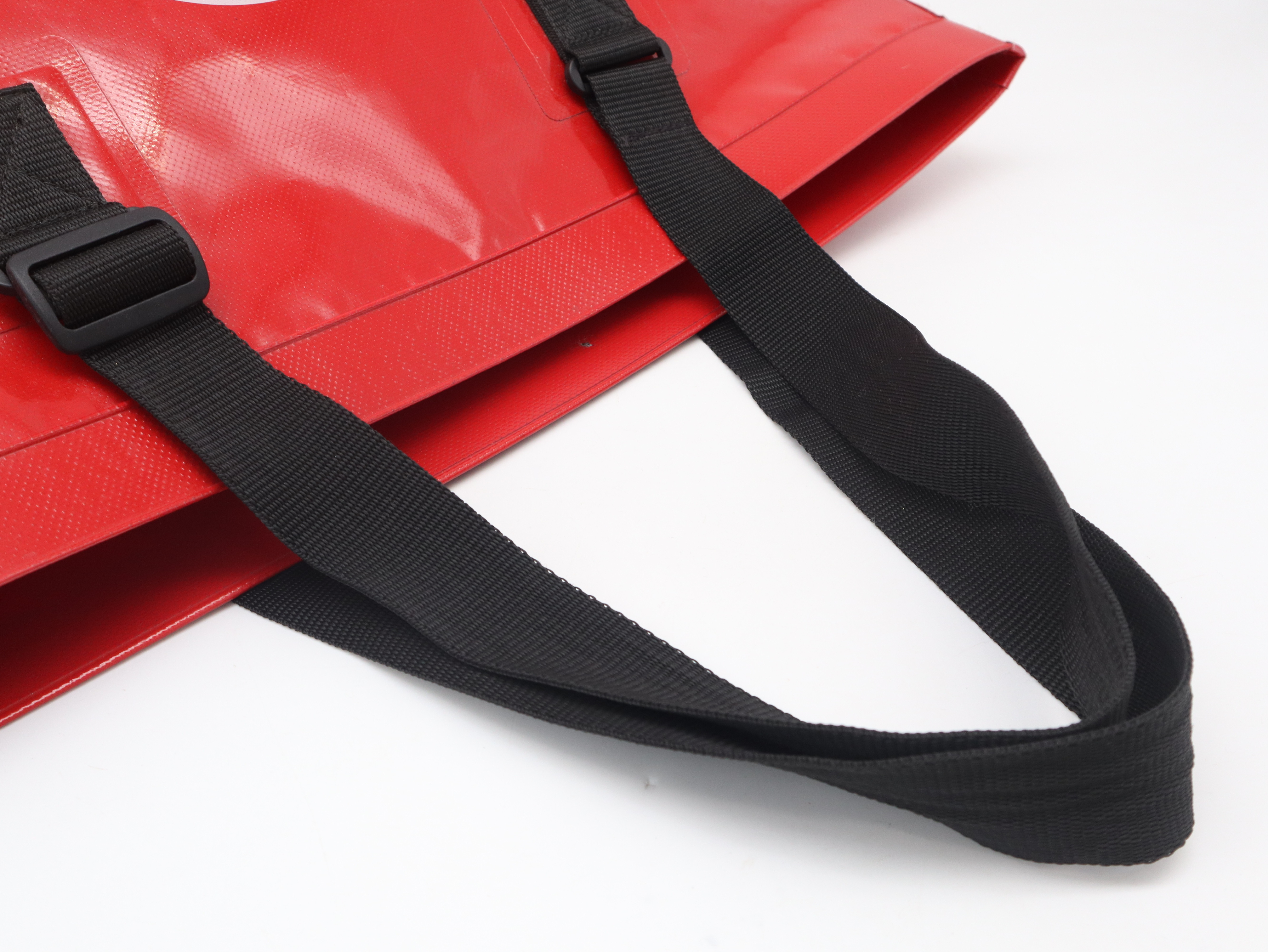 waterproof vinyl Coco Mark ETANCHE shoulder bag, red shoulder bag — view 6
