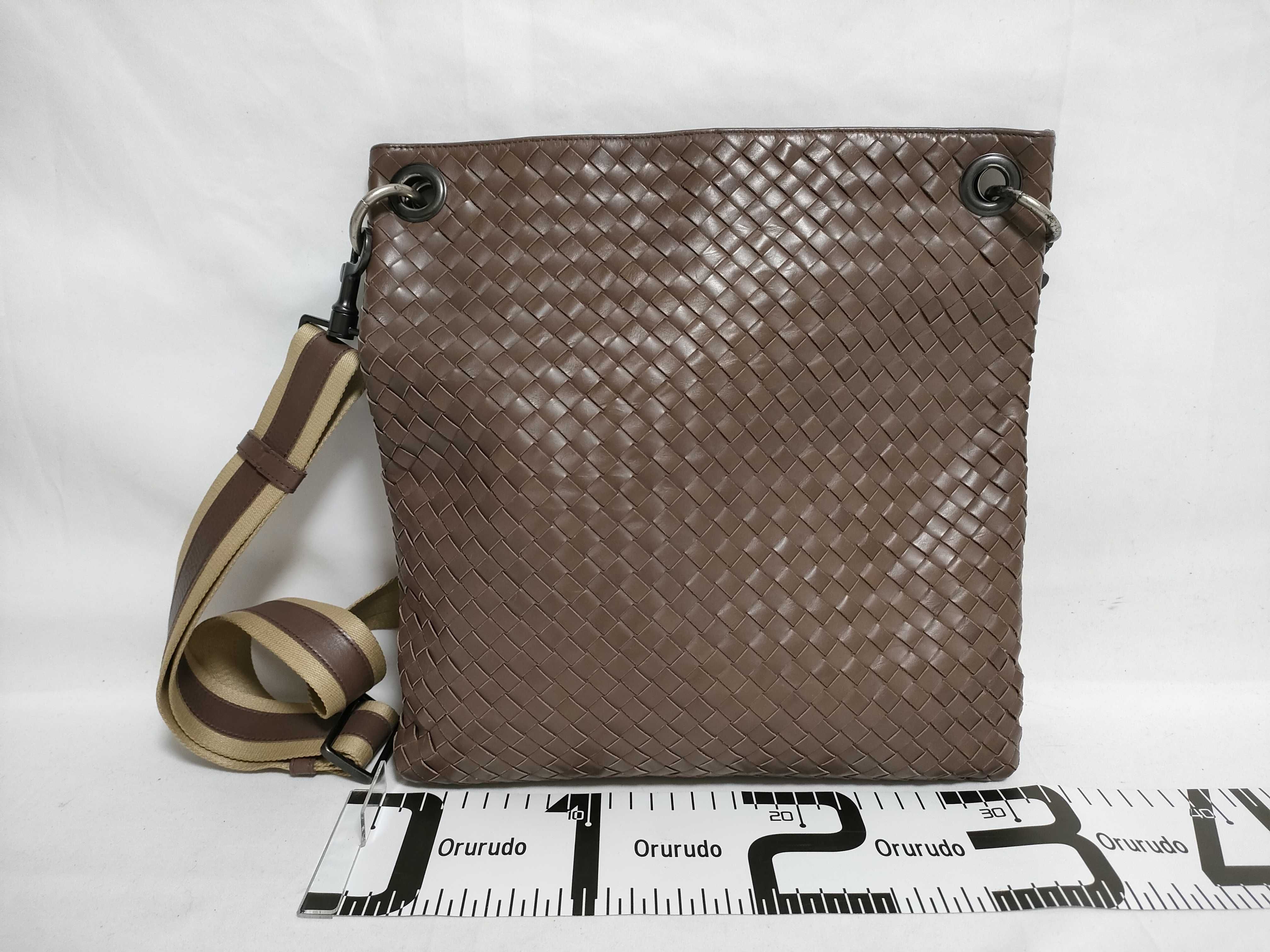 Intrecciato Shoulder Bag 161623 — view 2