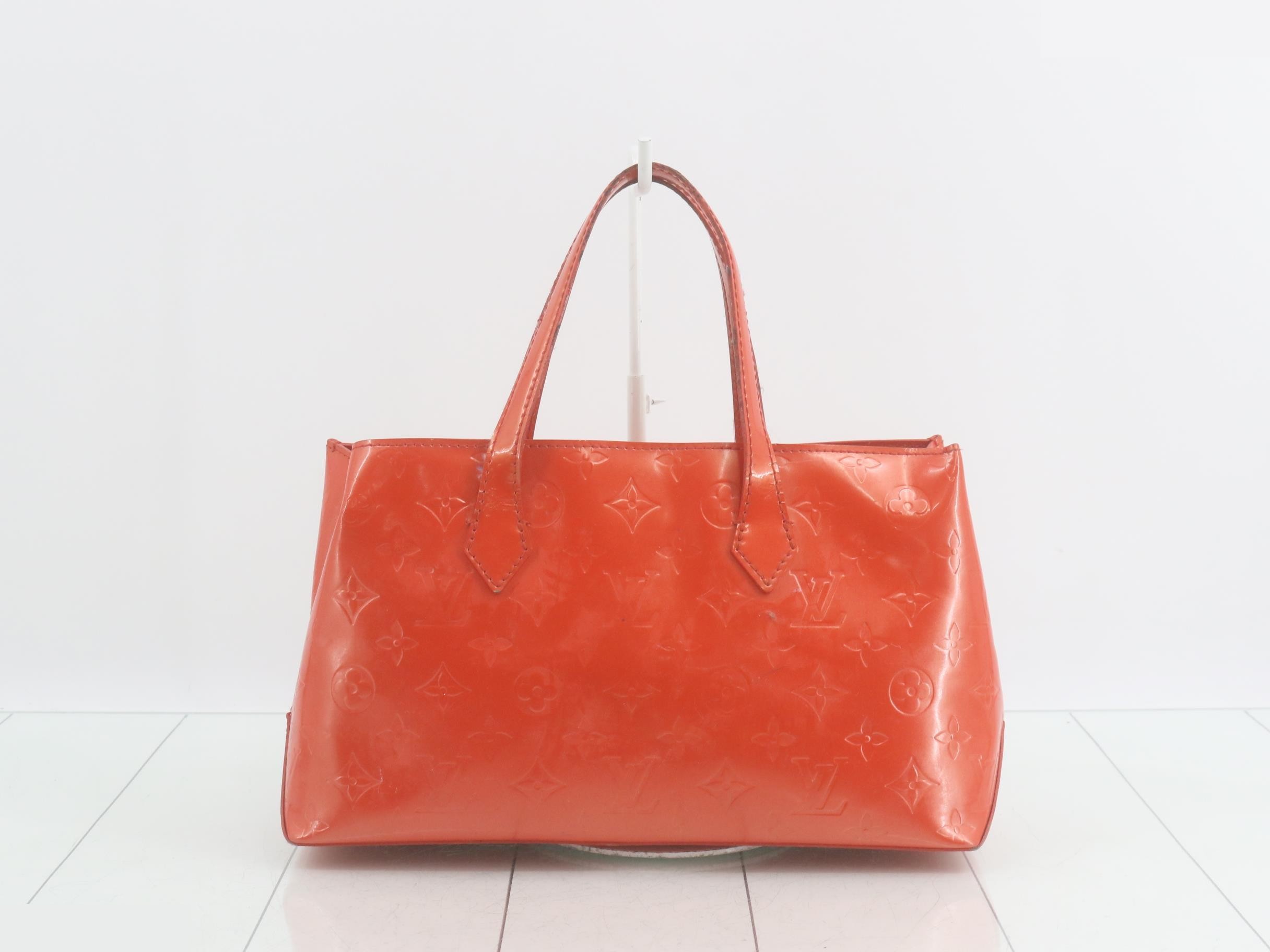 LV Vernis Wilshire Handbag — view 2