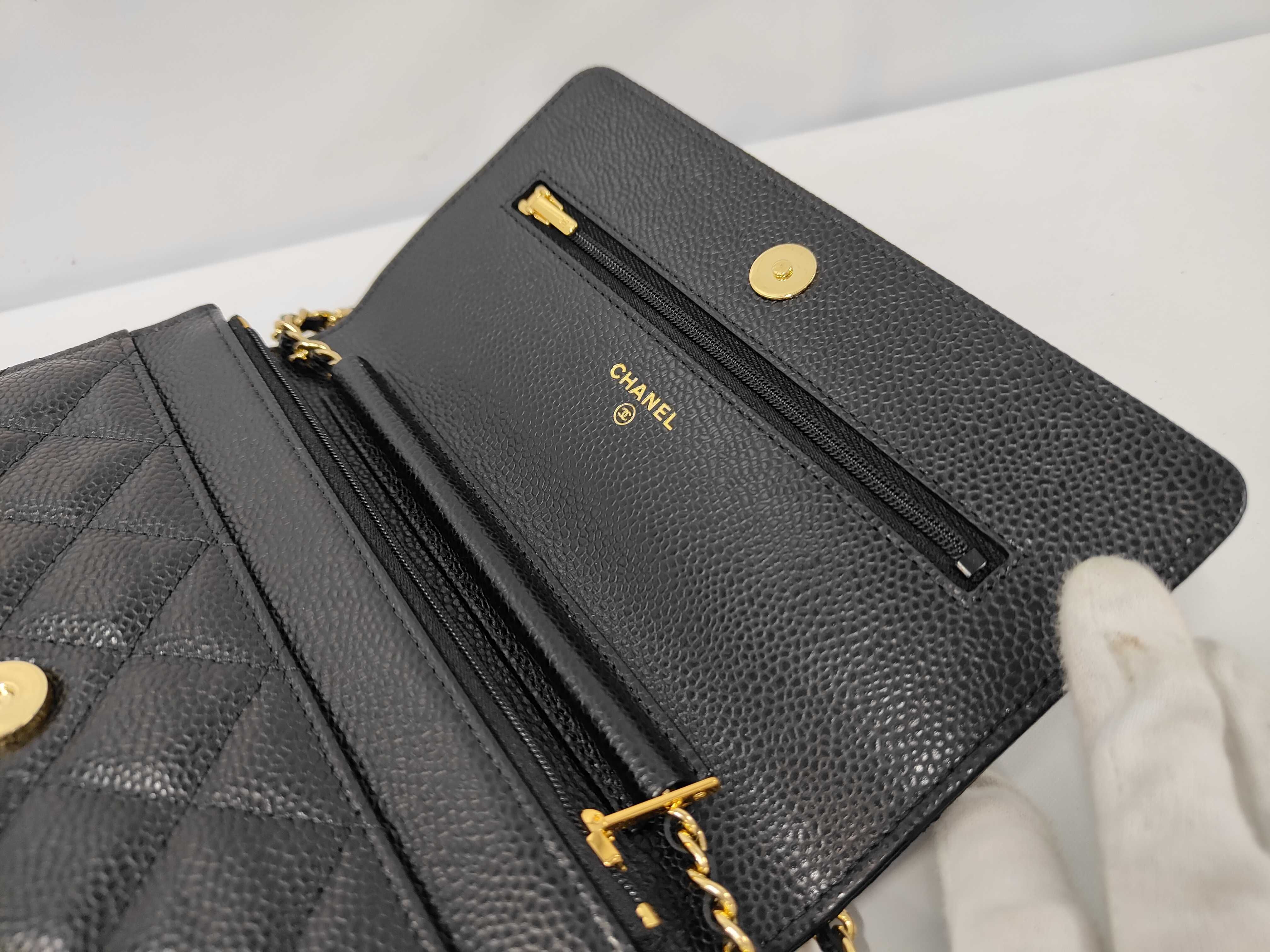 Matelassé Chain Wallet, Black Caviar Leather, Gold Hardware, AP0250 K7HNTL0C, Shoulder Bag — view 7