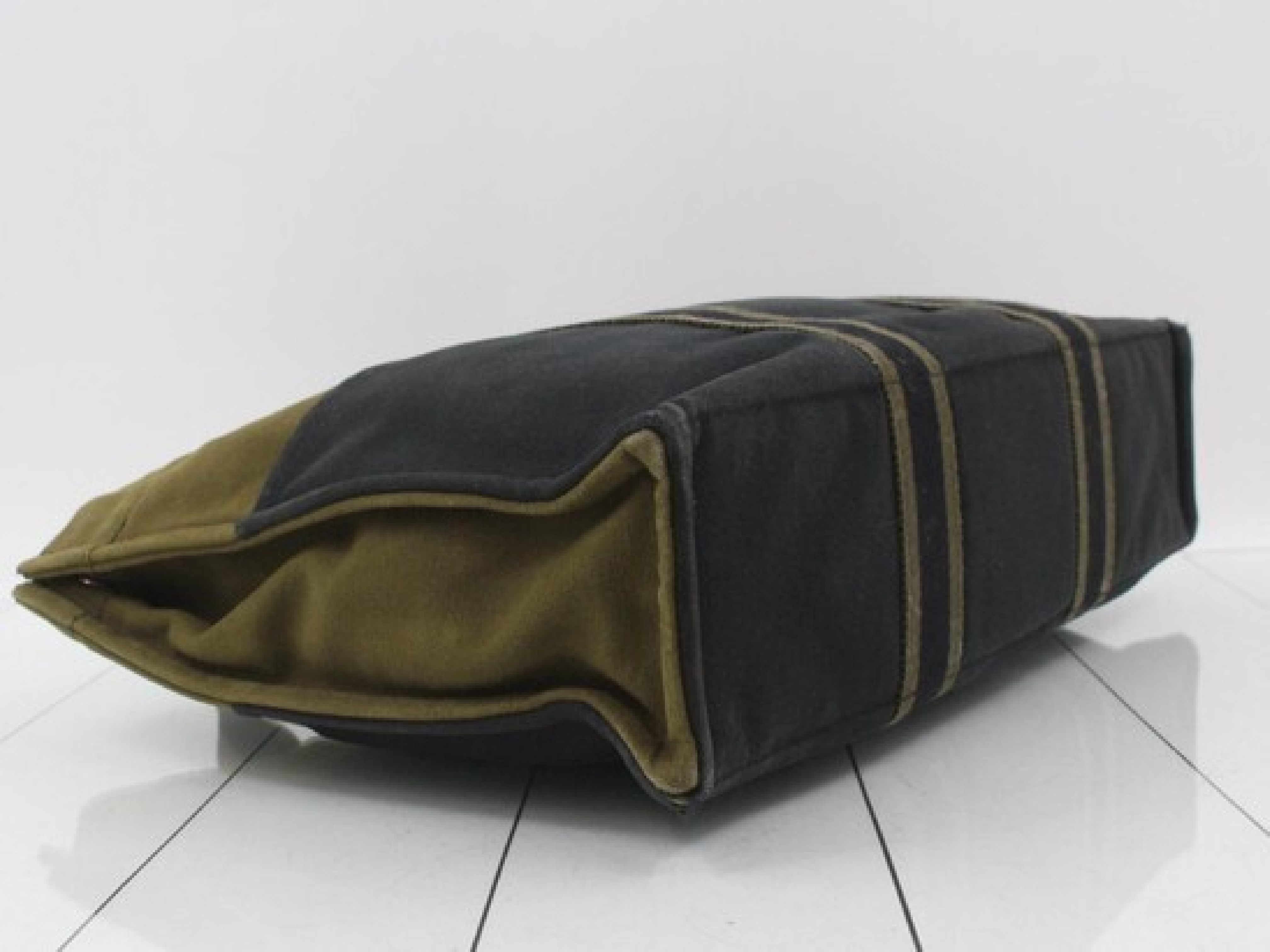 Fourre-Tout handbag — view 3