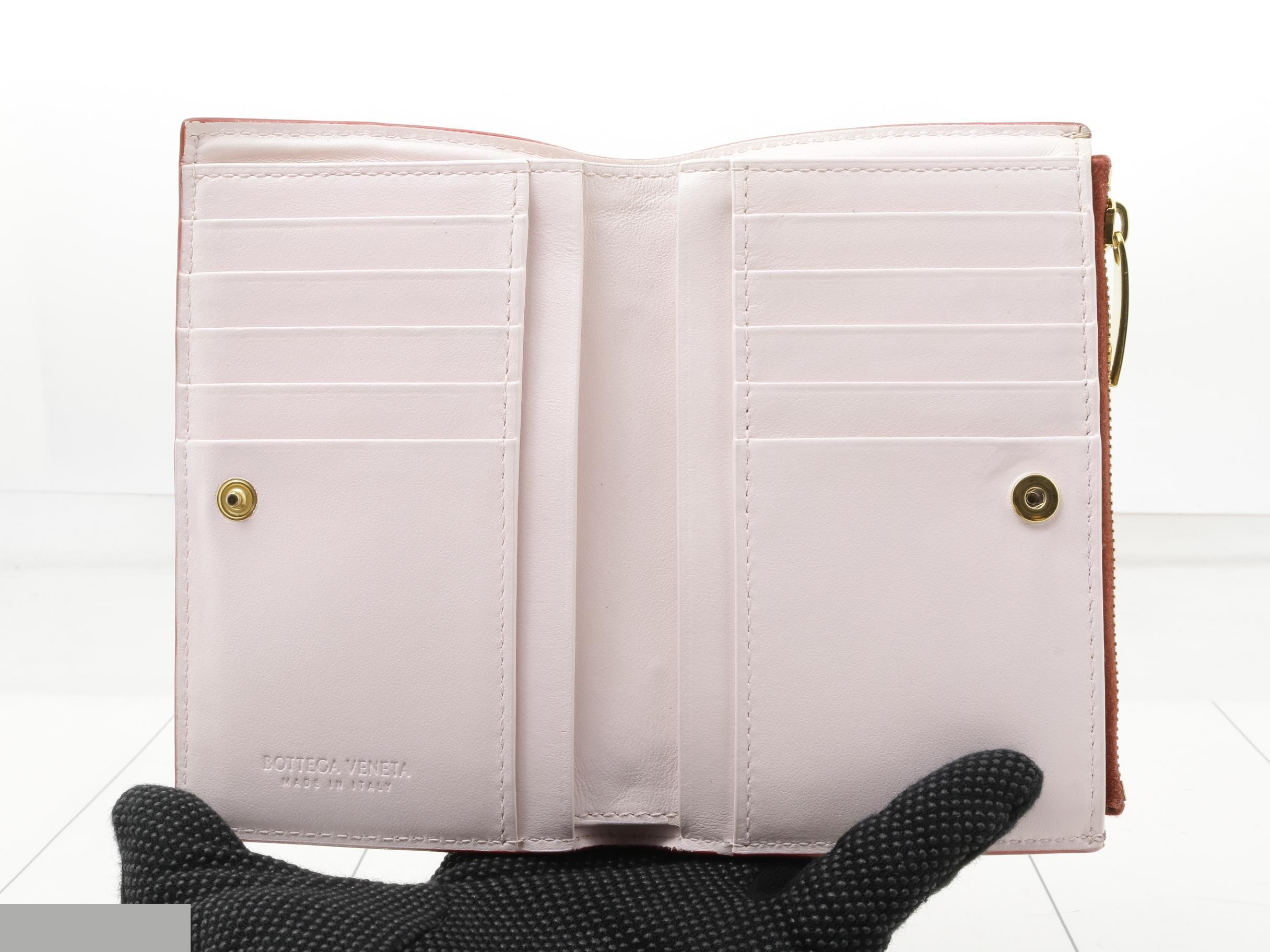 Maxi Intrecciato Bi-fold Wallet — view 4