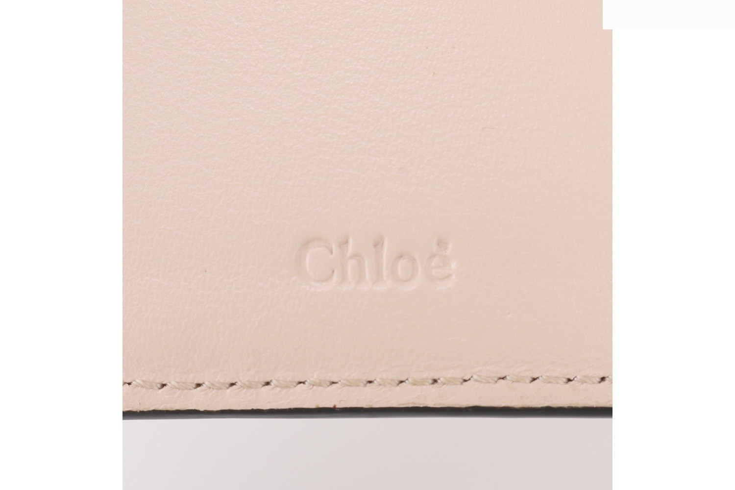 Hologram sticker included Alphabet leather trifold wallet — view 9