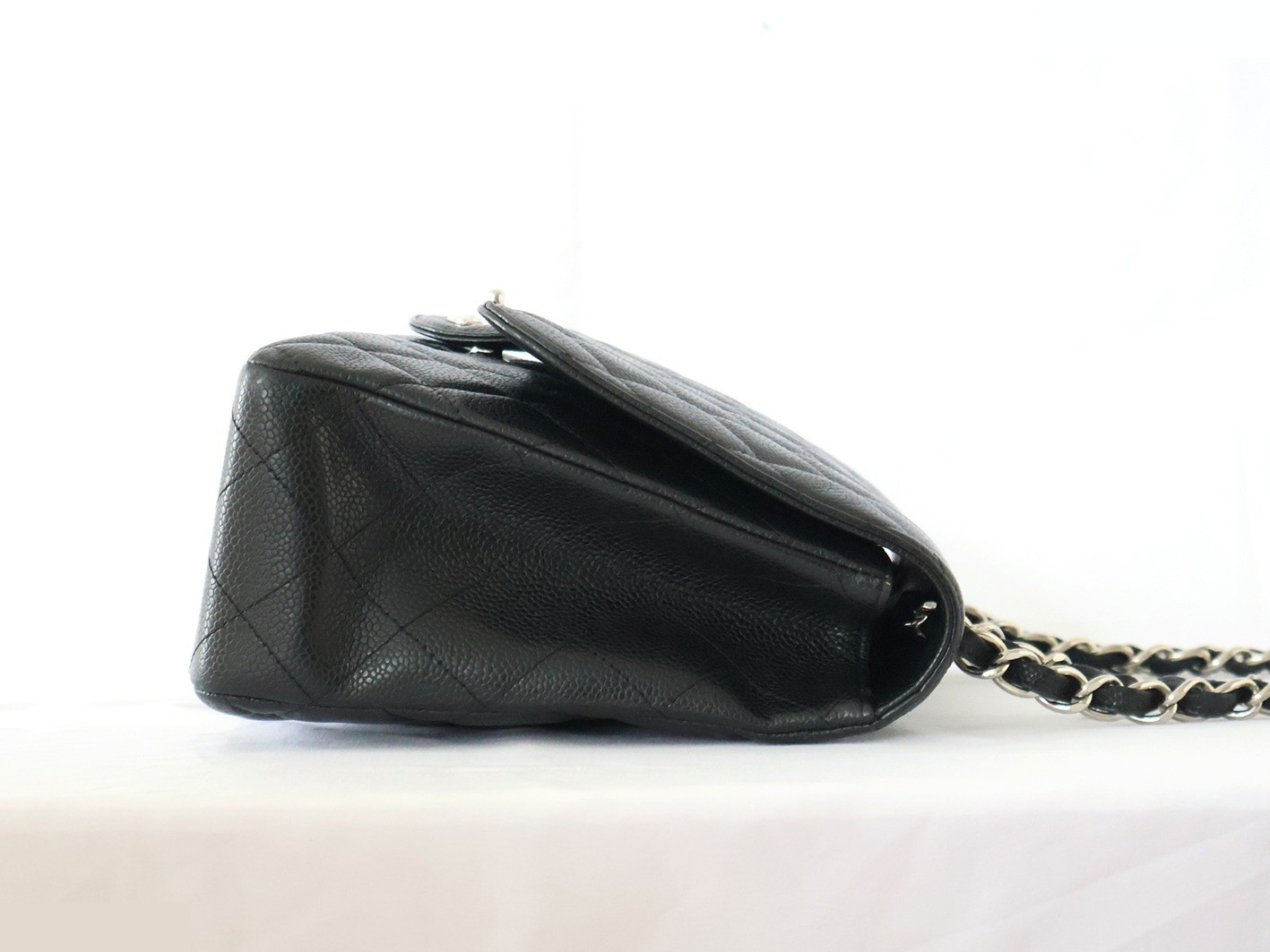 Caviar leather large matelassé double chain shoulder bag, black — view 7
