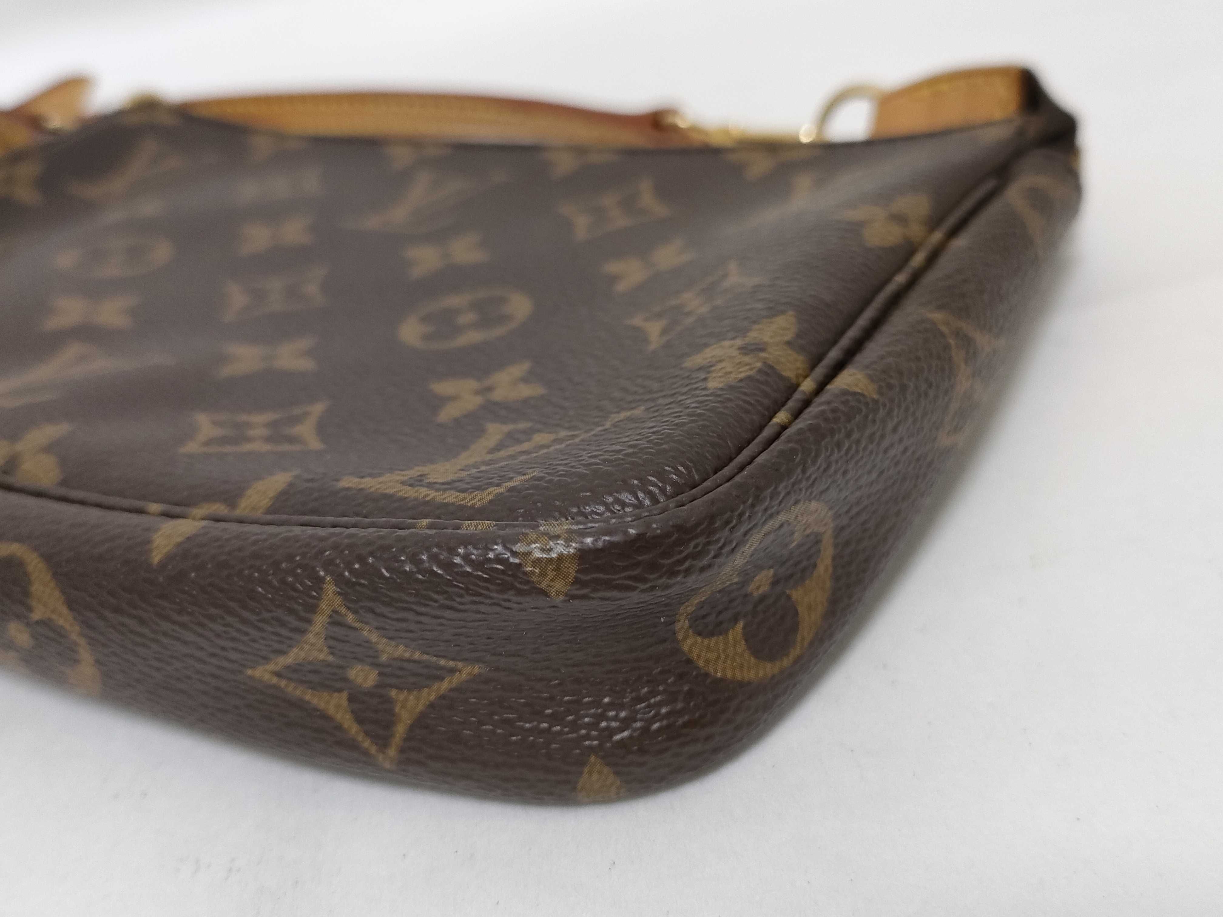 Monogram Bag Louis Vuitton Monogram Pochette Accessoires Shoulder Bag — view 6