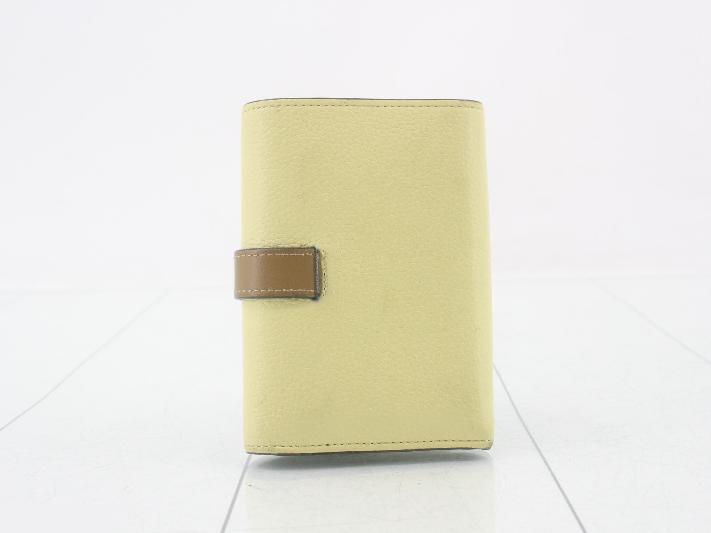 Amazona Small Vertical Wallet, Yellow — view 2