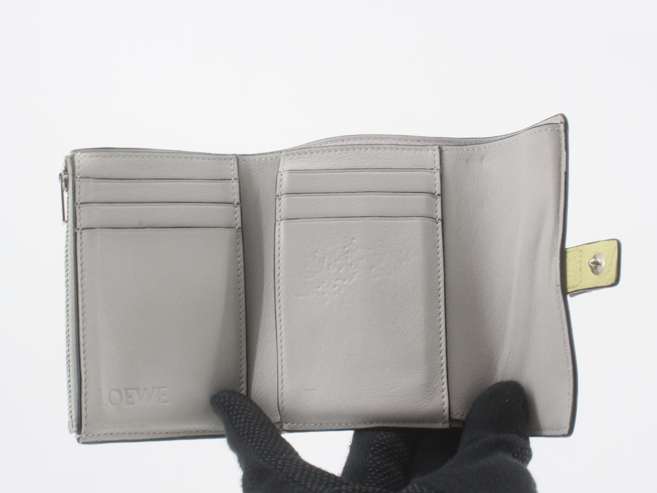 Amazona Small Vertical Wallet, Yellow — view 4