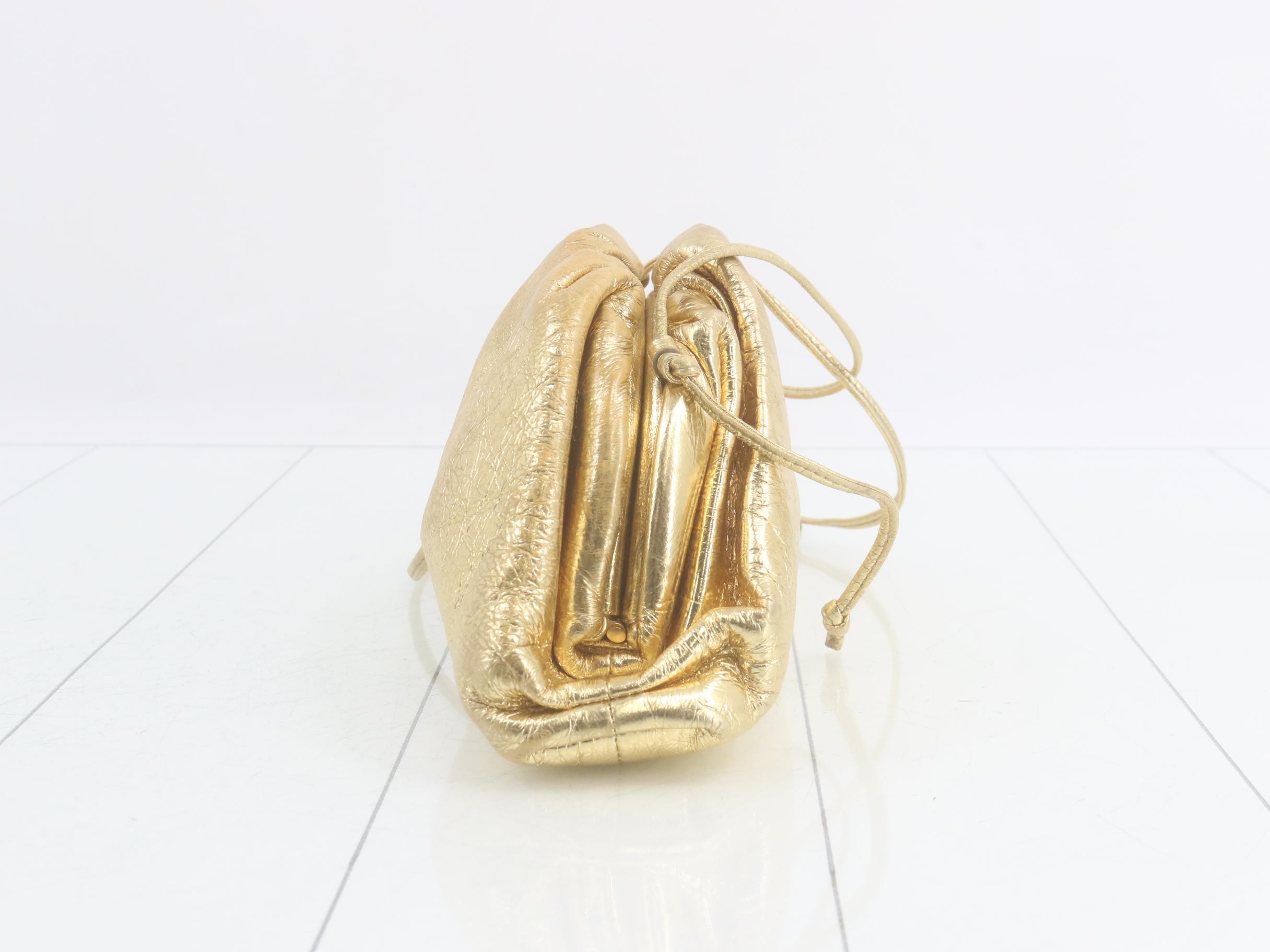 Gold shoulder bag — view 4