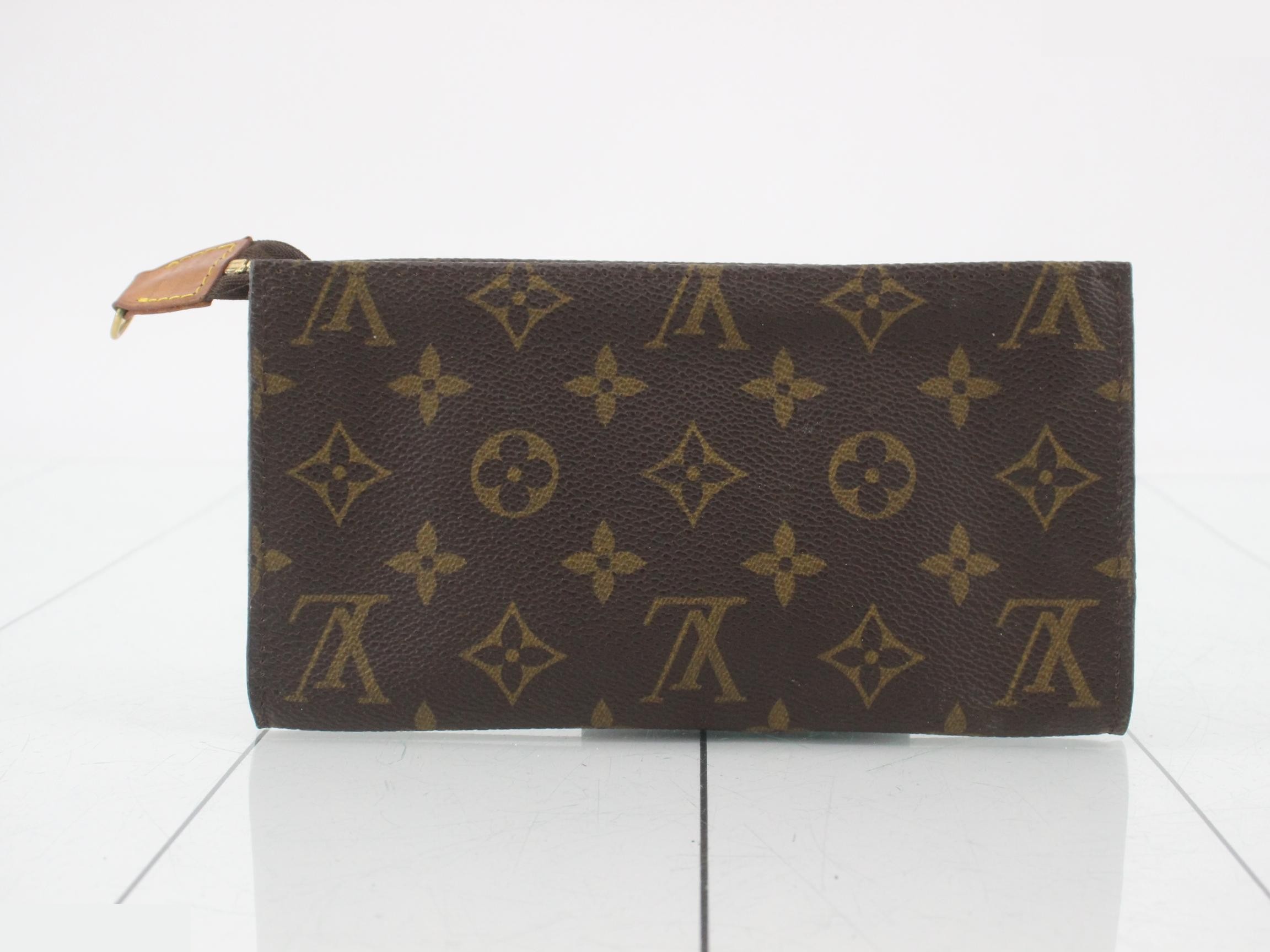 Monogram Bucket GM included pouch — view 2