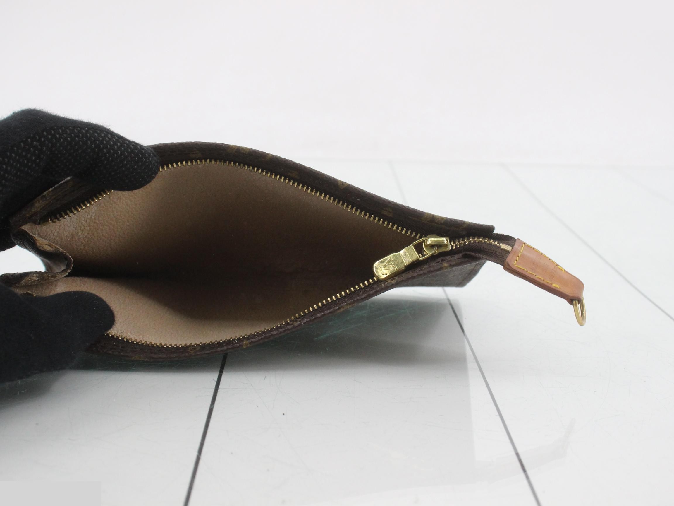 Monogram Bucket GM included pouch — view 4