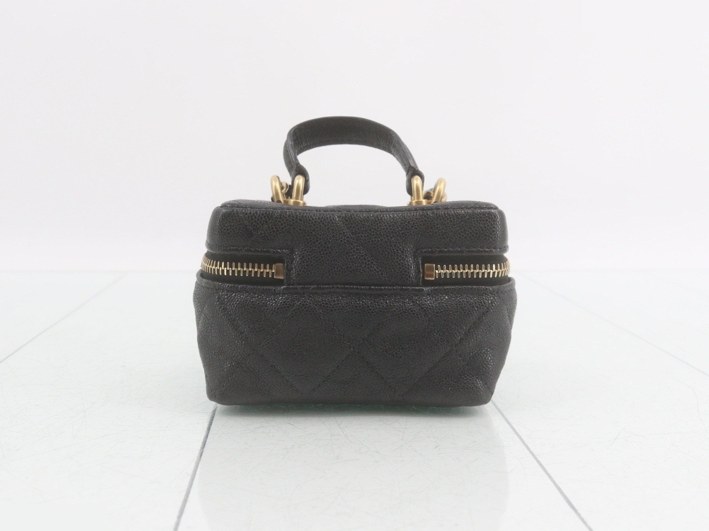 Matelassé (bag) - Shoulder bag — view 2