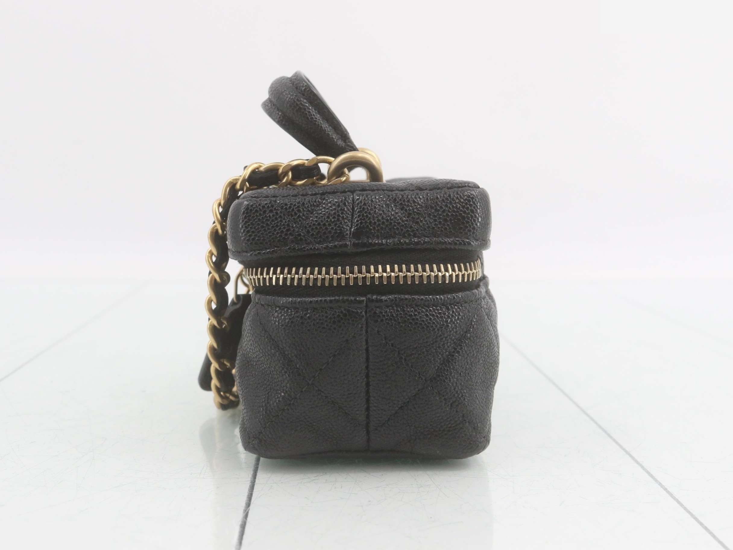 Matelassé (bag) - Shoulder bag — view 3