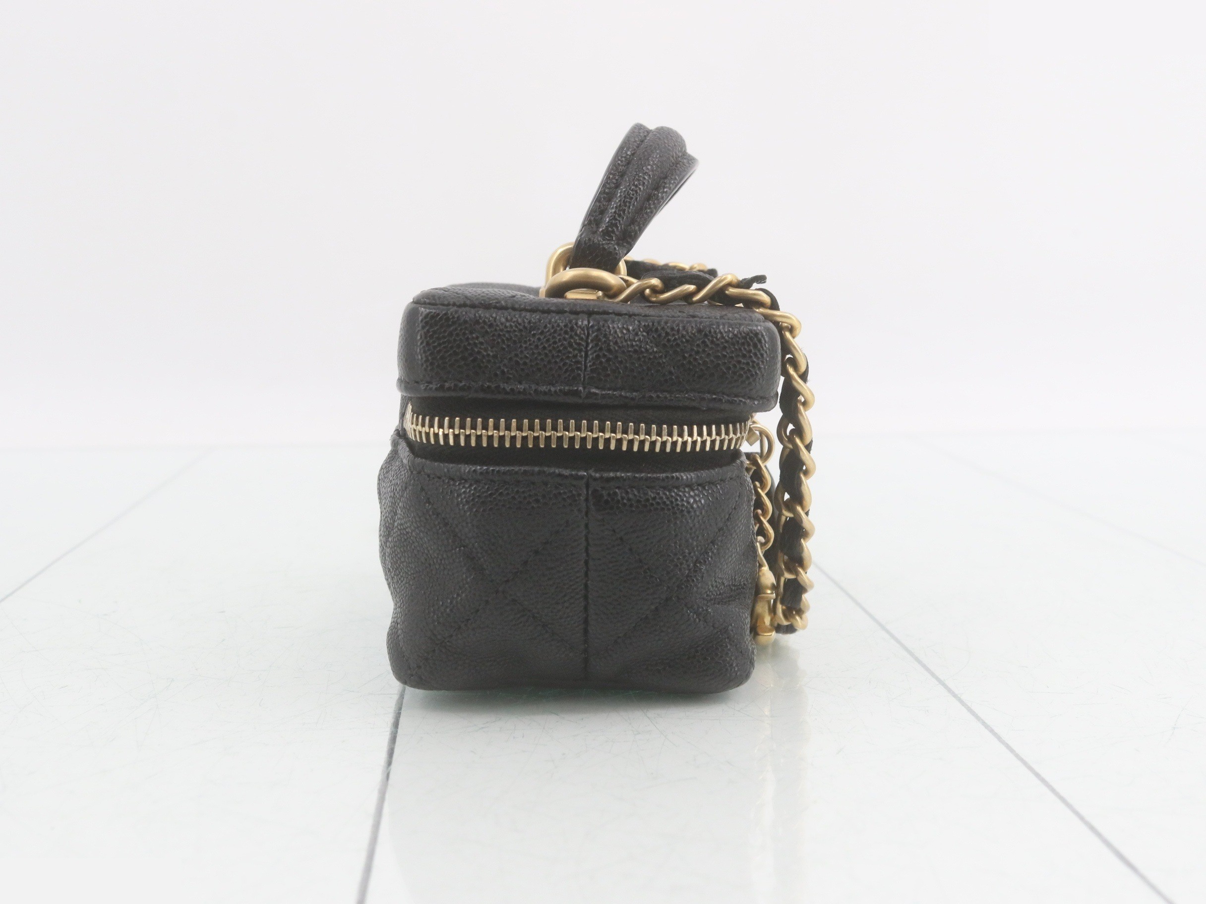 Matelassé (bag) - Shoulder bag — view 4